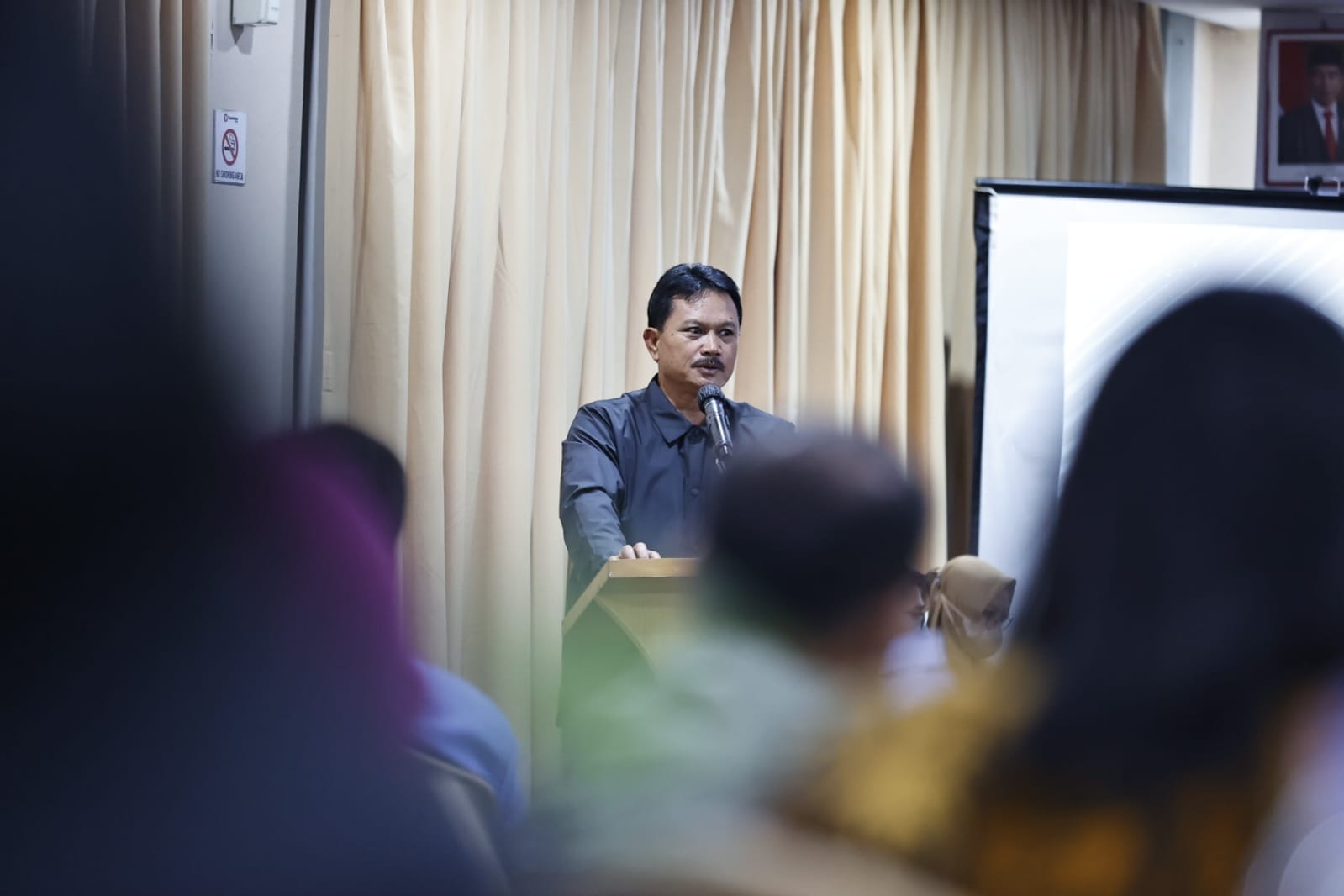 Foto 10 dari 12: Belajar Pengelolaan Lingkungan Skala Internasional, Wali Kota Hadirkan Narasumber Dari Singapura
