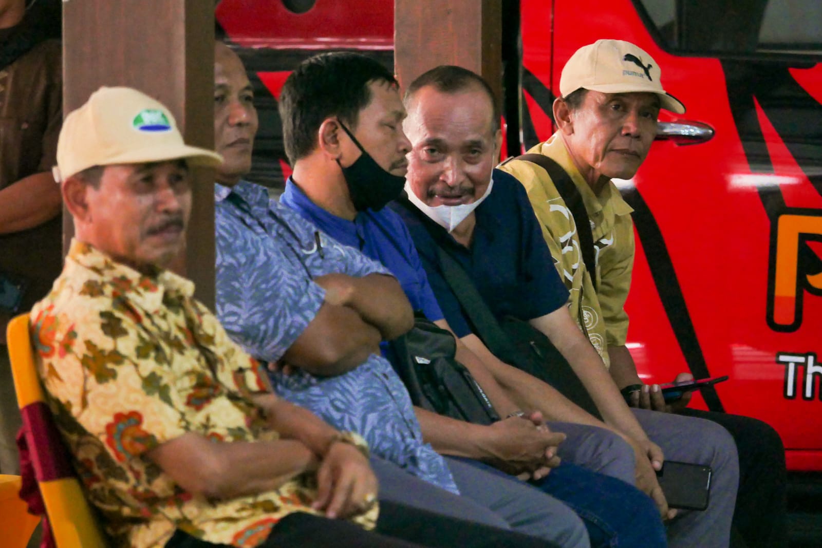 Foto 2 dari 4: Hadiri Pertemuan Di Manisrejo, Wali Kota Ajak Warga Dukung Pembangunan