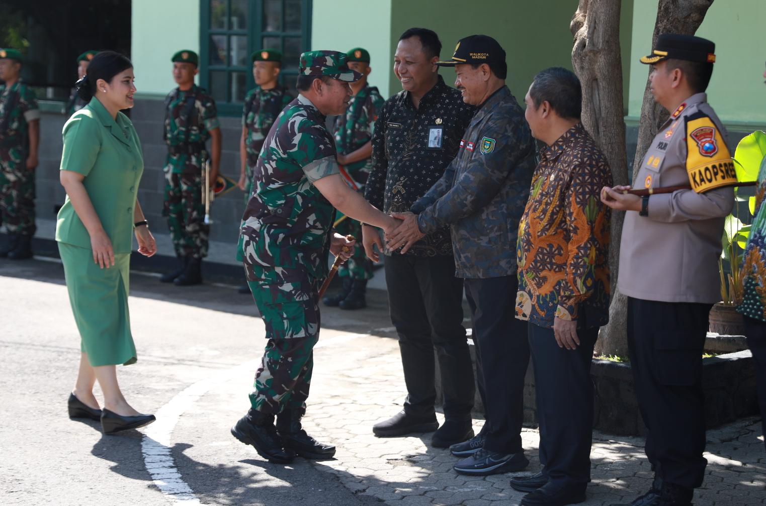 Kunjungi Korem 081 Dhirotsaha Jaya, Wali Kota Turut Sambut Pangdam V Brawijaya