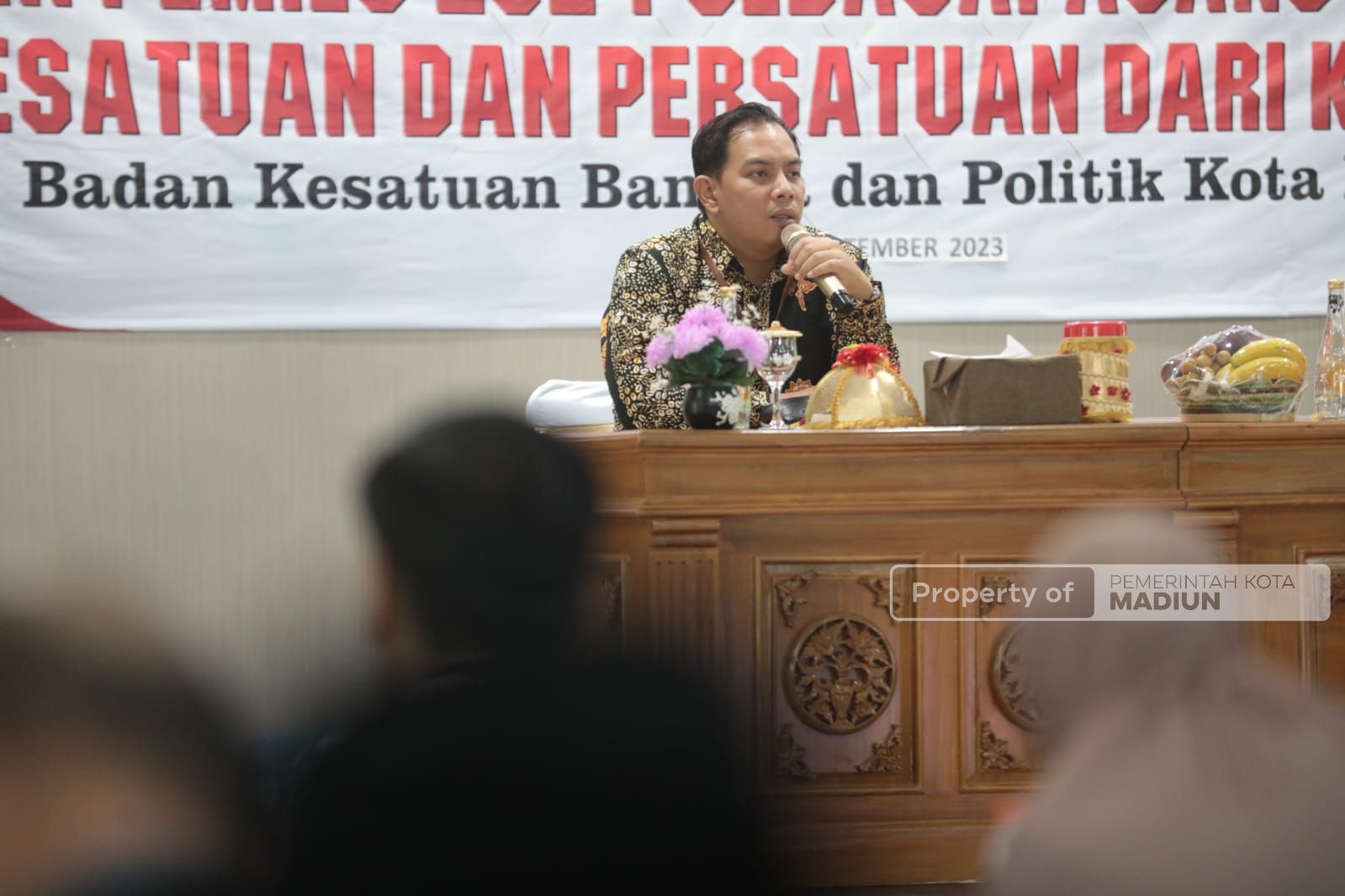 Foto 5 dari 9: Beri Pengarahan Pemilu, Wali Kota Harap Pesta Demokrasi Berjalan Damai Dan Rukun