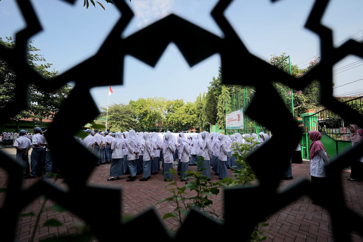 Foto 2 dari 9: Jadi Pembina Upacara di MAN 2, Wali Kota: Siswa MAN Itu Akademiknya Dapat, Doanya Juga Dapat