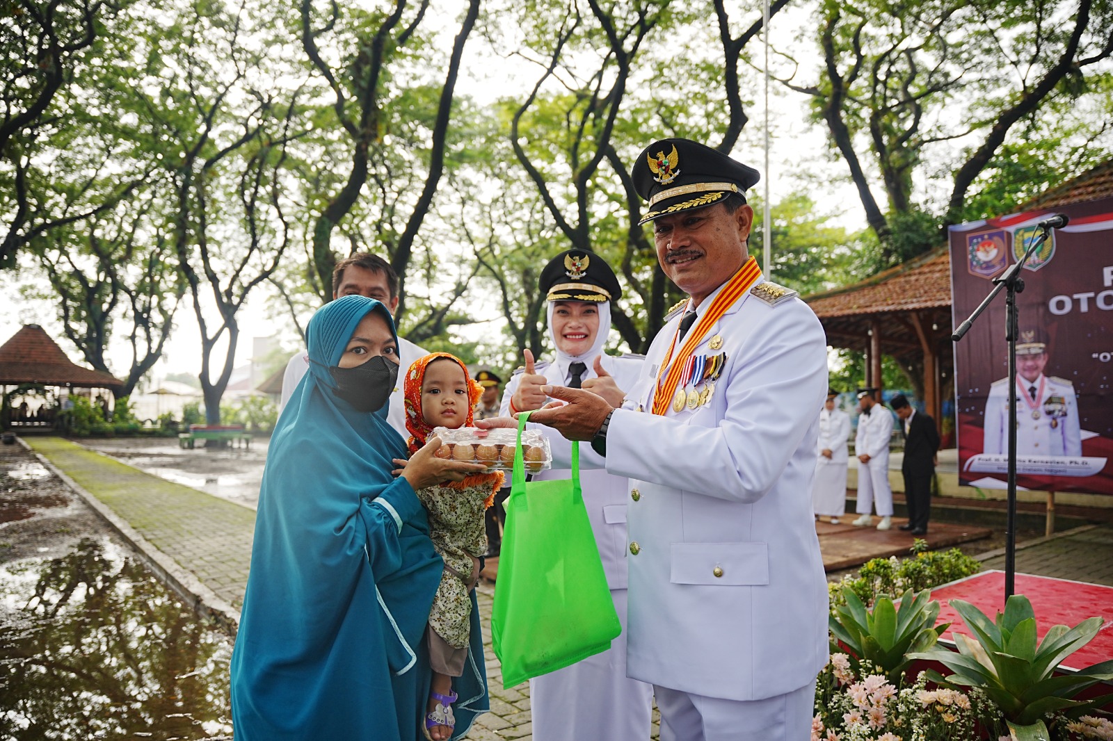 Foto 8 dari 10: Peringati Hari Otda, Wali Kota Imbau ASN Optimalkan Pelayanan Terhadap Masyarakat
