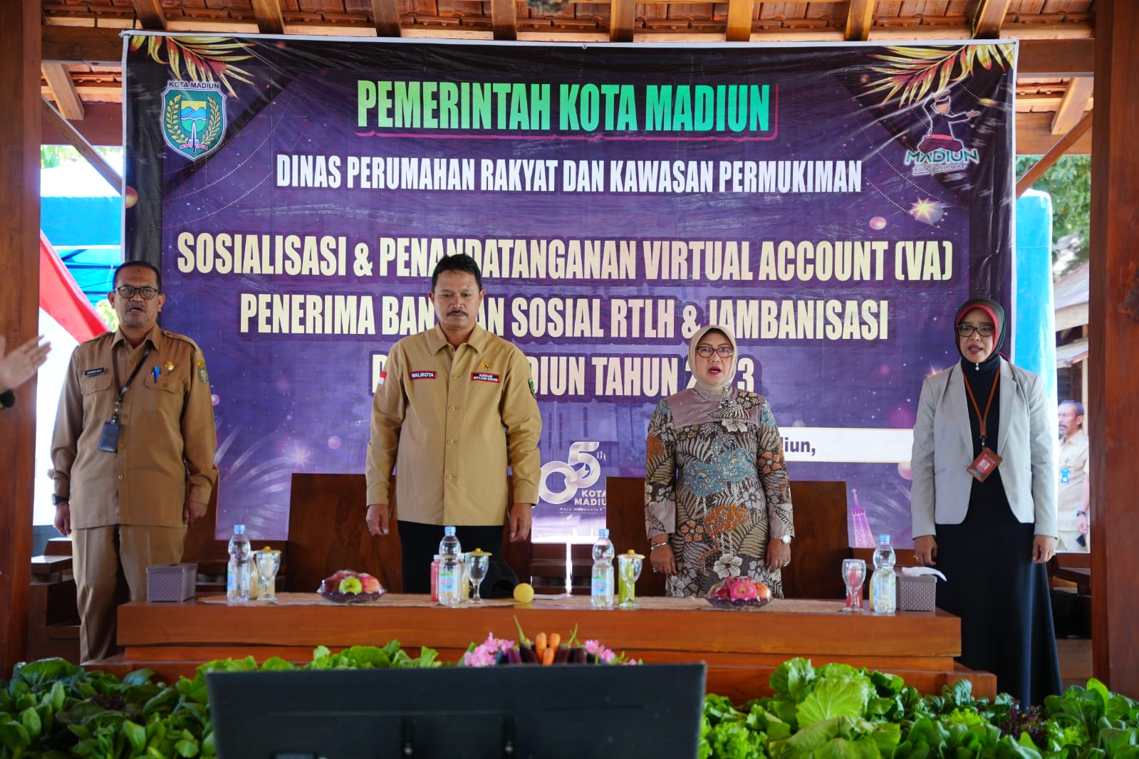 Foto utama berita: Salurkan Bantuan RTLH Dan Jambanisasi, Wali Kota : Ini Apresiasi Untuk Masyarakat