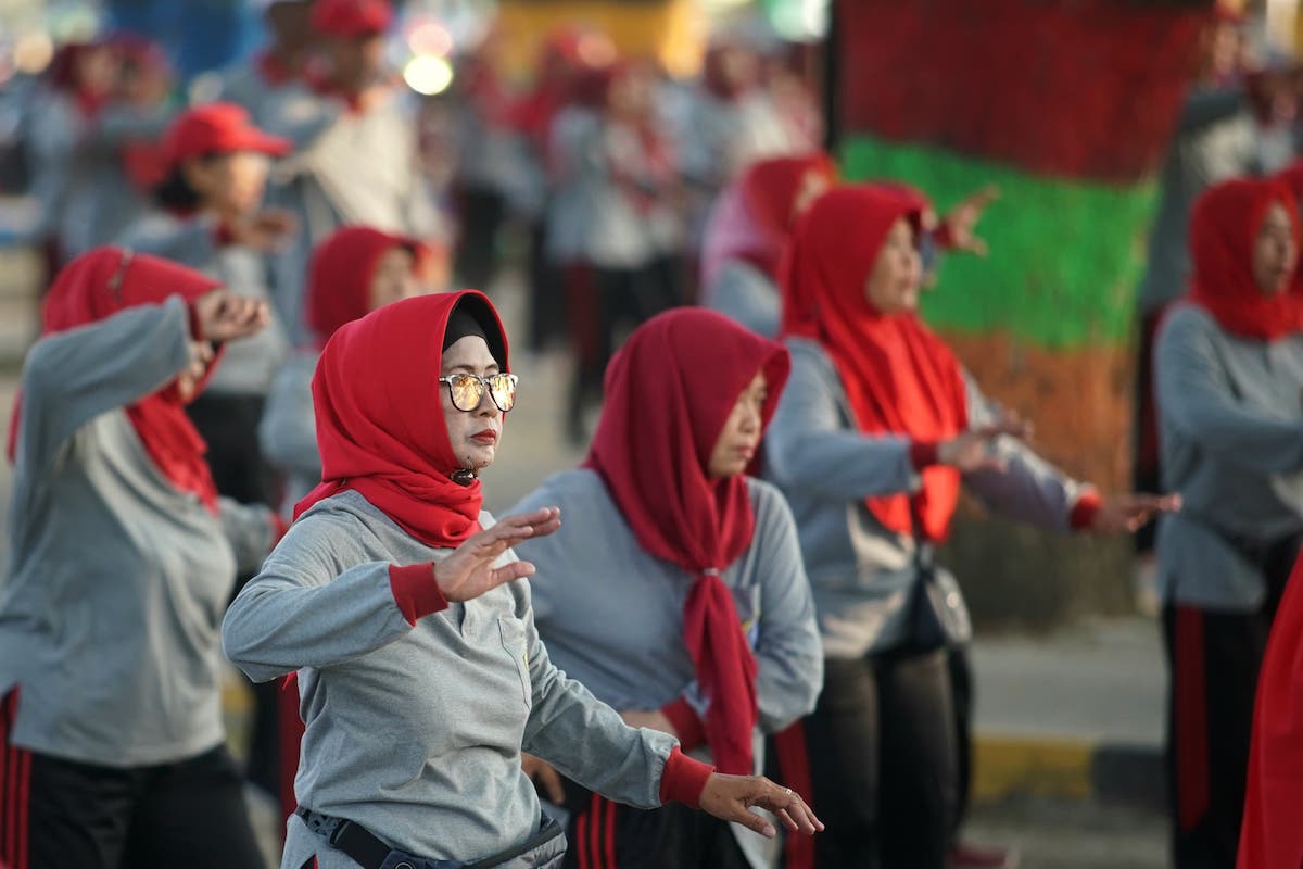 Foto 7 dari 9: Pimpin Senam Lansia, Wali Kota Sampaikan Capaian Kota