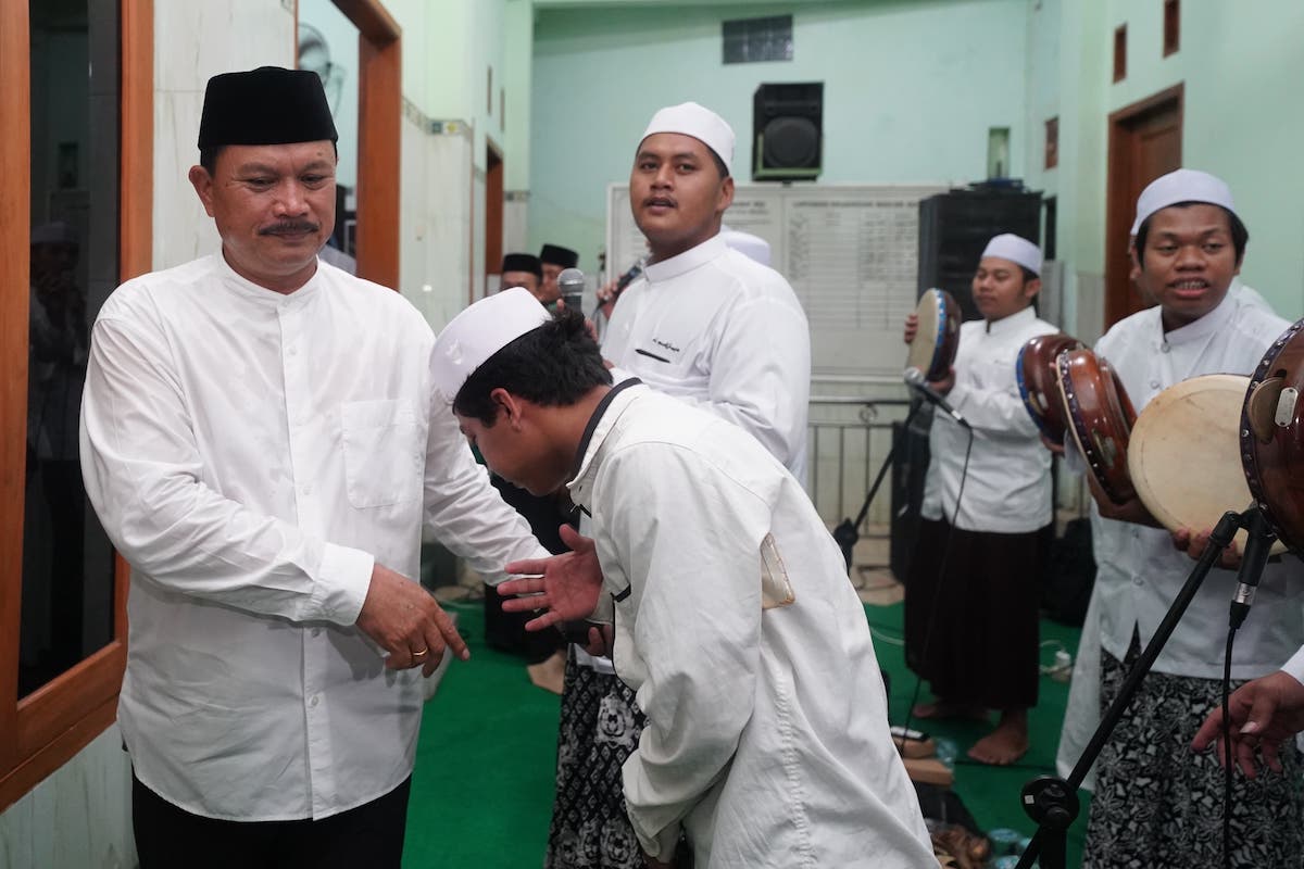 Foto 7 dari 9: Hadiri Peringatan Hari Santri di Kantor PCNU, Wali Kota: Hari Santri Momentum Evaluasi Diri