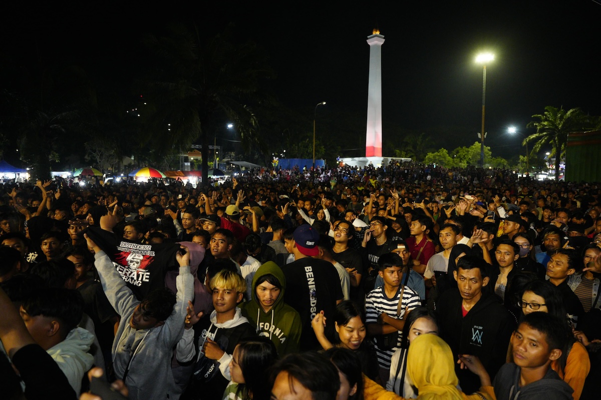 Foto 7 dari 8: Pantau Kamtibmas Malam Pergantian Tahun, Wali Kota: Kesuksesan Tahun Lalu Jadi Tolak Ukur Kesuksesan Tahun Ini