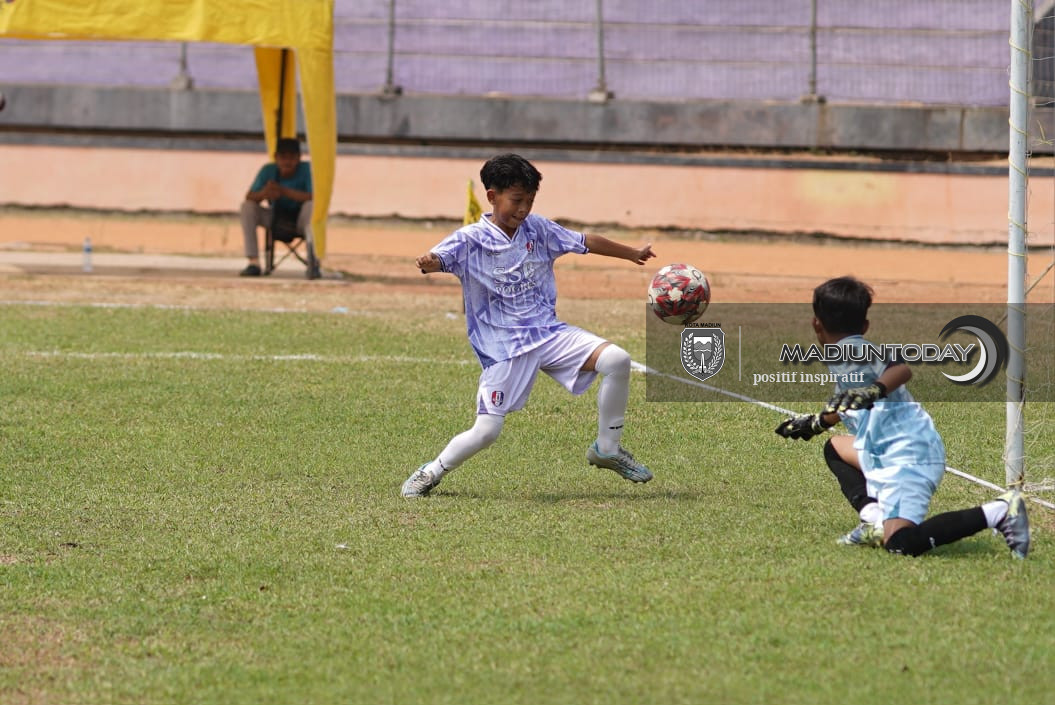 Foto 9 dari 19: Dari KU 10 hingga KU 12, Talenta Sepak Bola Cilik Asah Mental di Dandim Cup I Kota Madiun