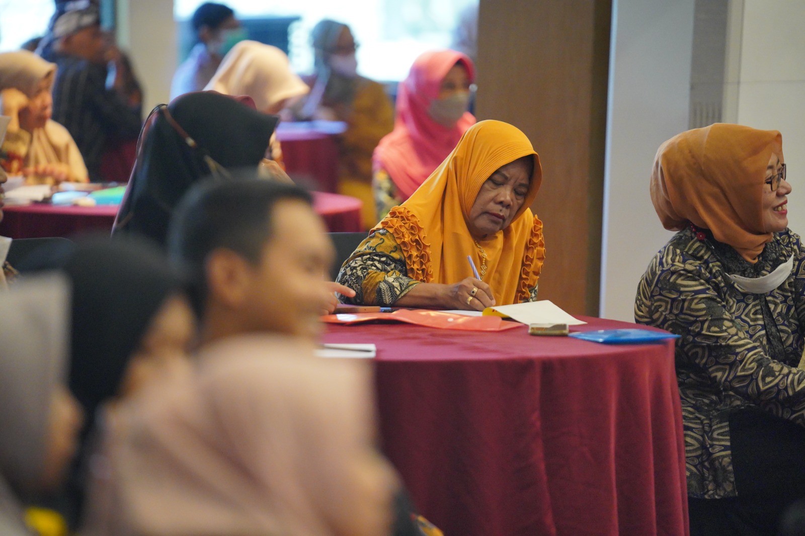 Foto 7 dari 10: Beri Penyuluhan Hukum Terpadu, Wali Kota: Masyarakat Harus Melek Hukum
