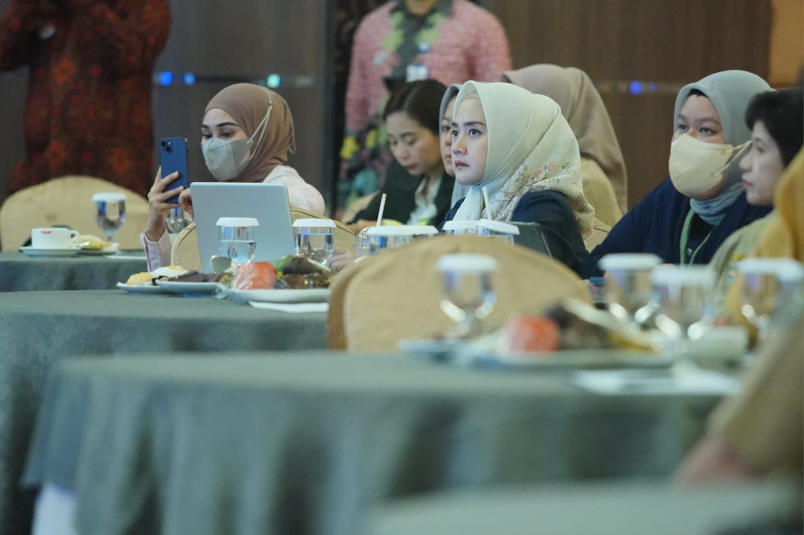 Foto 6 dari 10: Permudah Investasi di Kota, Pemkot Gelar Sosialisasi Perizinan Berbasis Resiko Kepada Pelaku Usaha