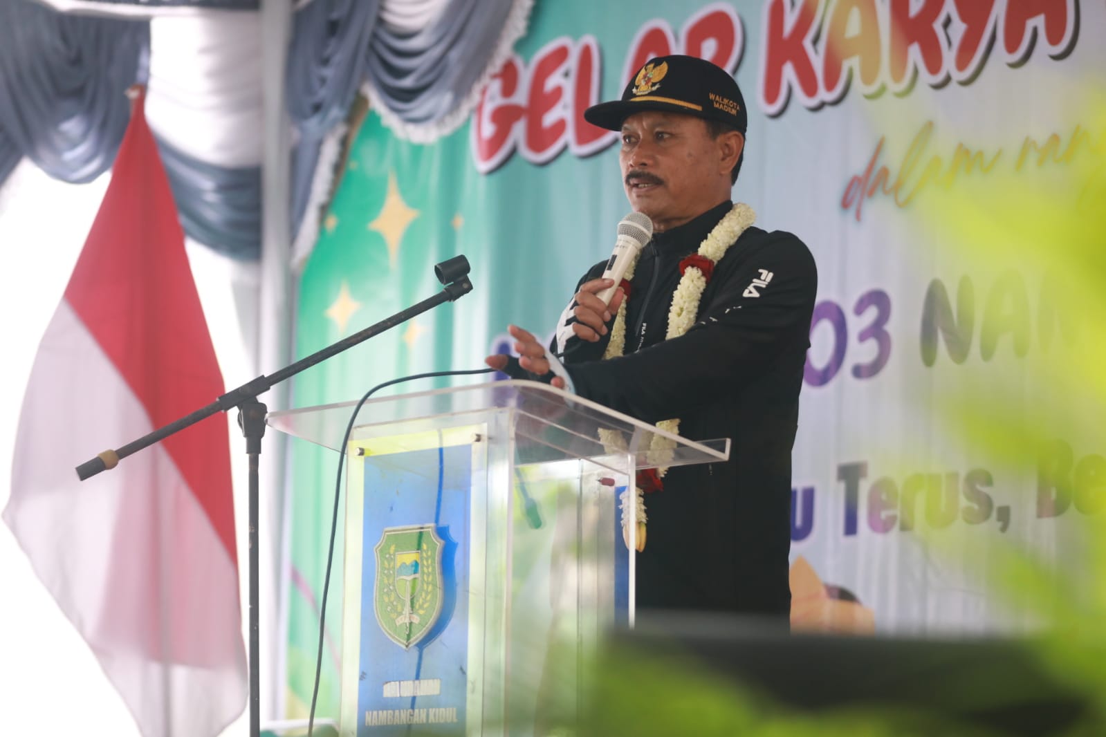 Hadiri Peringatan HUT SDN 03 Nambangan Kidul, Wali Kota Disambut Euforia Siswa