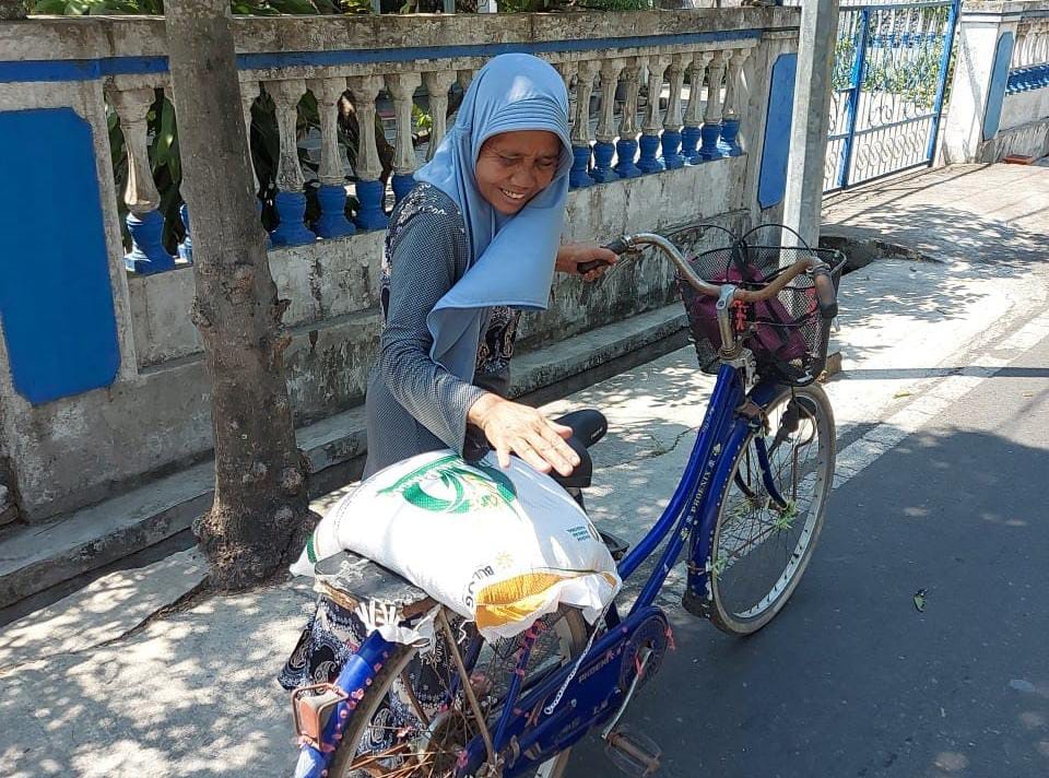 Foto utama berita: Masuki Pencairan Termin Ketiga, Ada 9.668 Penerima Bantuan Pangan di Kota Pendekar, Tiap Penerima Total Dapat 60 Kilogram