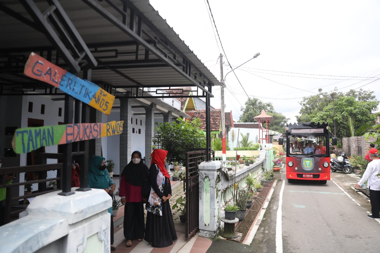Foto 13 dari 14: Siap Menuju Kelurahan Berseri, Lima Kelurahan Di Kota Madiun Studi Banding Ke Banjarejo