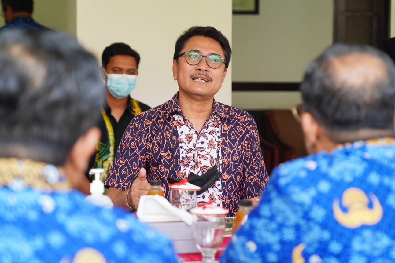 Foto 4 dari 7: Sesuaikan Amanat UU, Pemkot Gelar Audiensi dengan Akademisi Terkait Rencana Penyesuaian Perda Tarif Retribusi dan Pajak