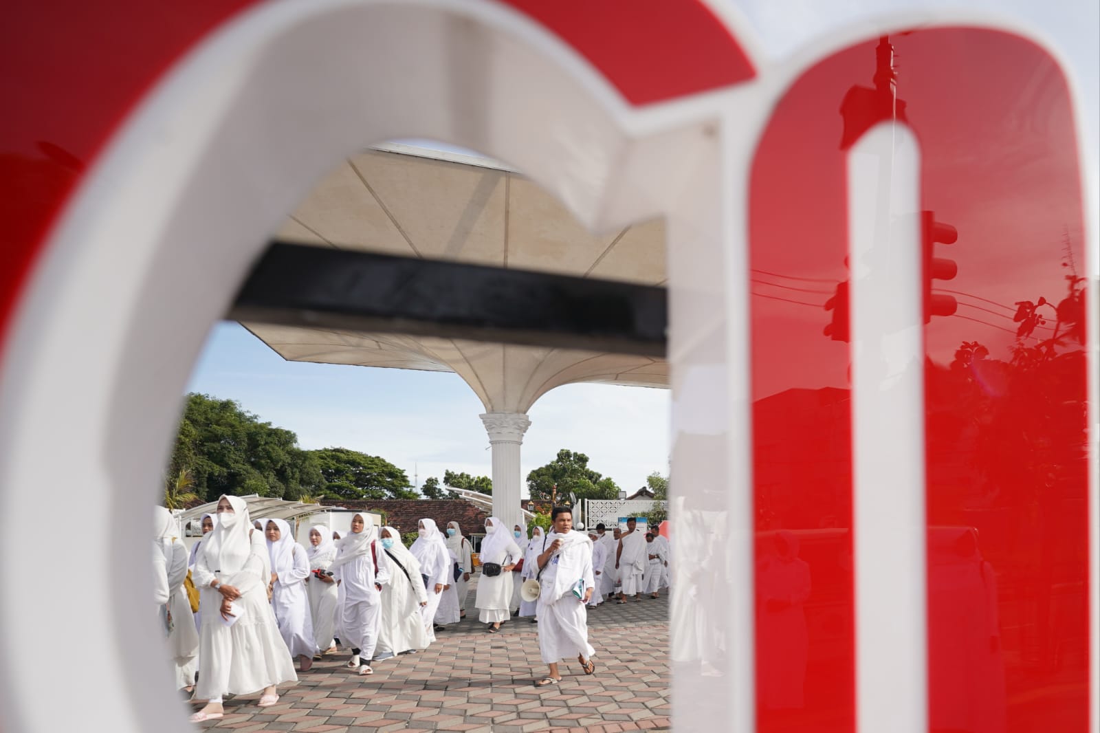 Foto 7 dari 10: Tak Hanya Anak Sekolah, Kasek, Guru, dan Pengawas Juga Laksanakan Manasik Umrah