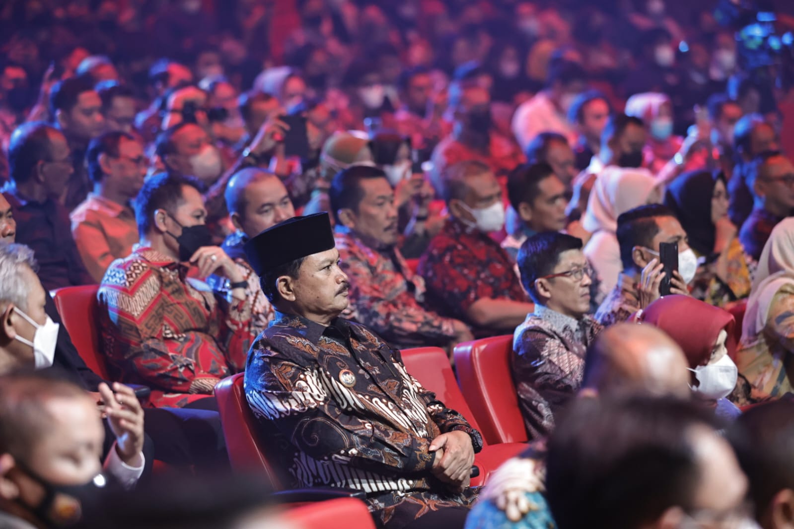 Foto 6 dari 8: Tak Henti Berinovasi Untuk Kemajuan Kota, Wali Kota Maidi Raih Anugerah Indonesia Awards 2022