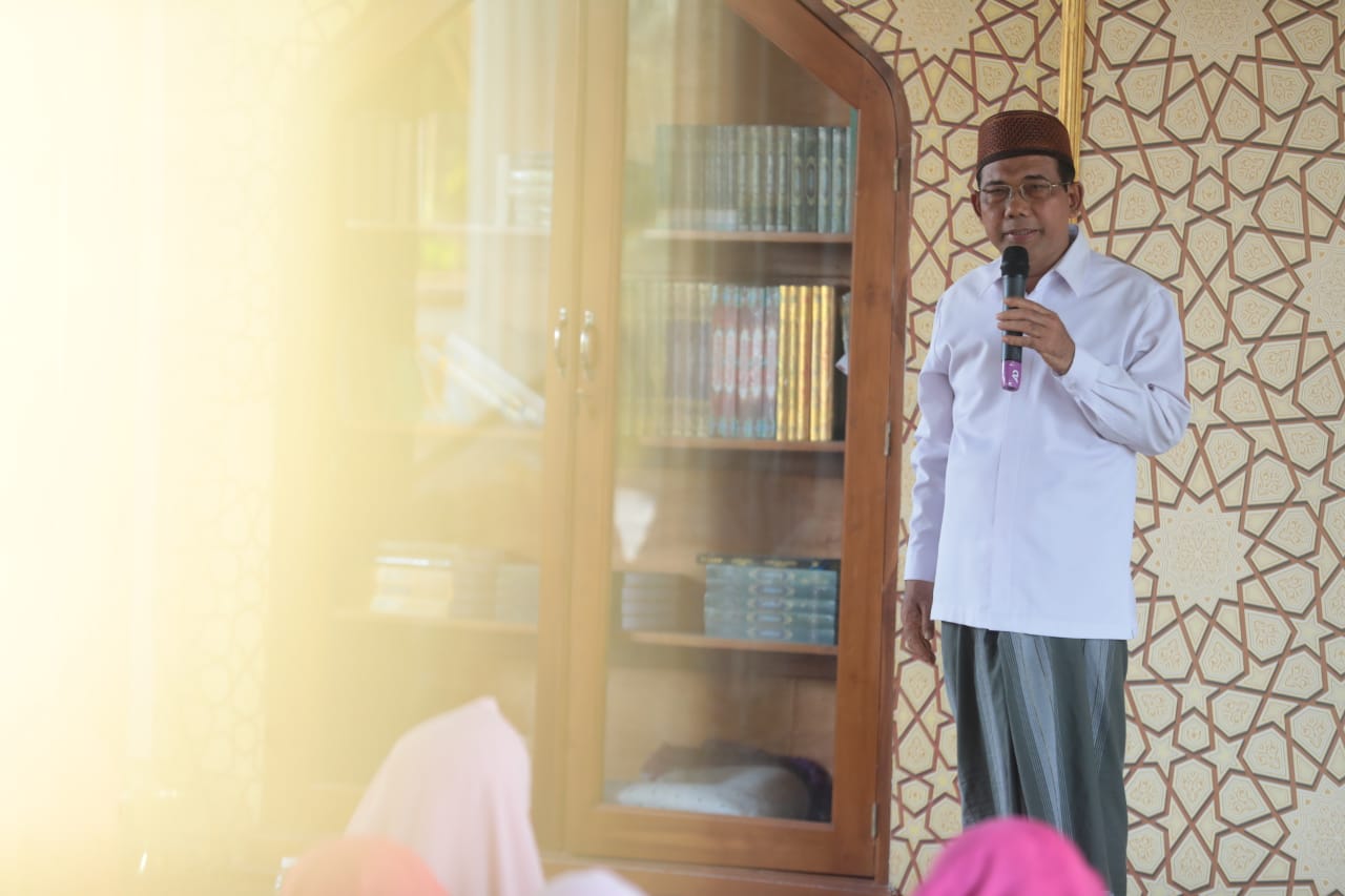 Foto 4 dari 14: Gelar Pengajian Bersama Janda Kota Madiun, Wali Kota Sampaikan Perkembangan Kota Agar Janda Melek Pengetahuan