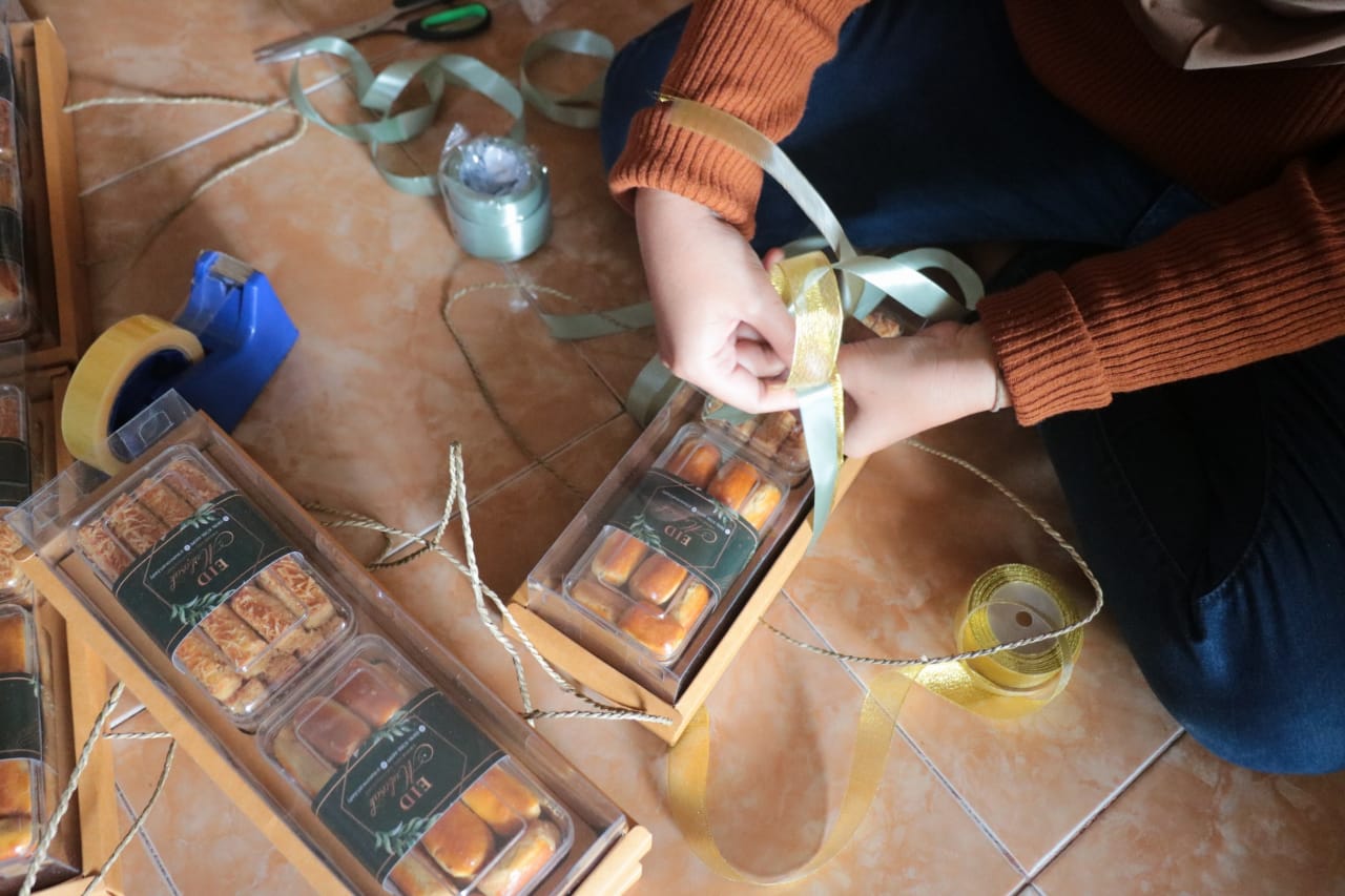 Foto 10 dari 10: Laris Manis Usaha Kue Kering, Banjir Pesanan Jelang Lebaran