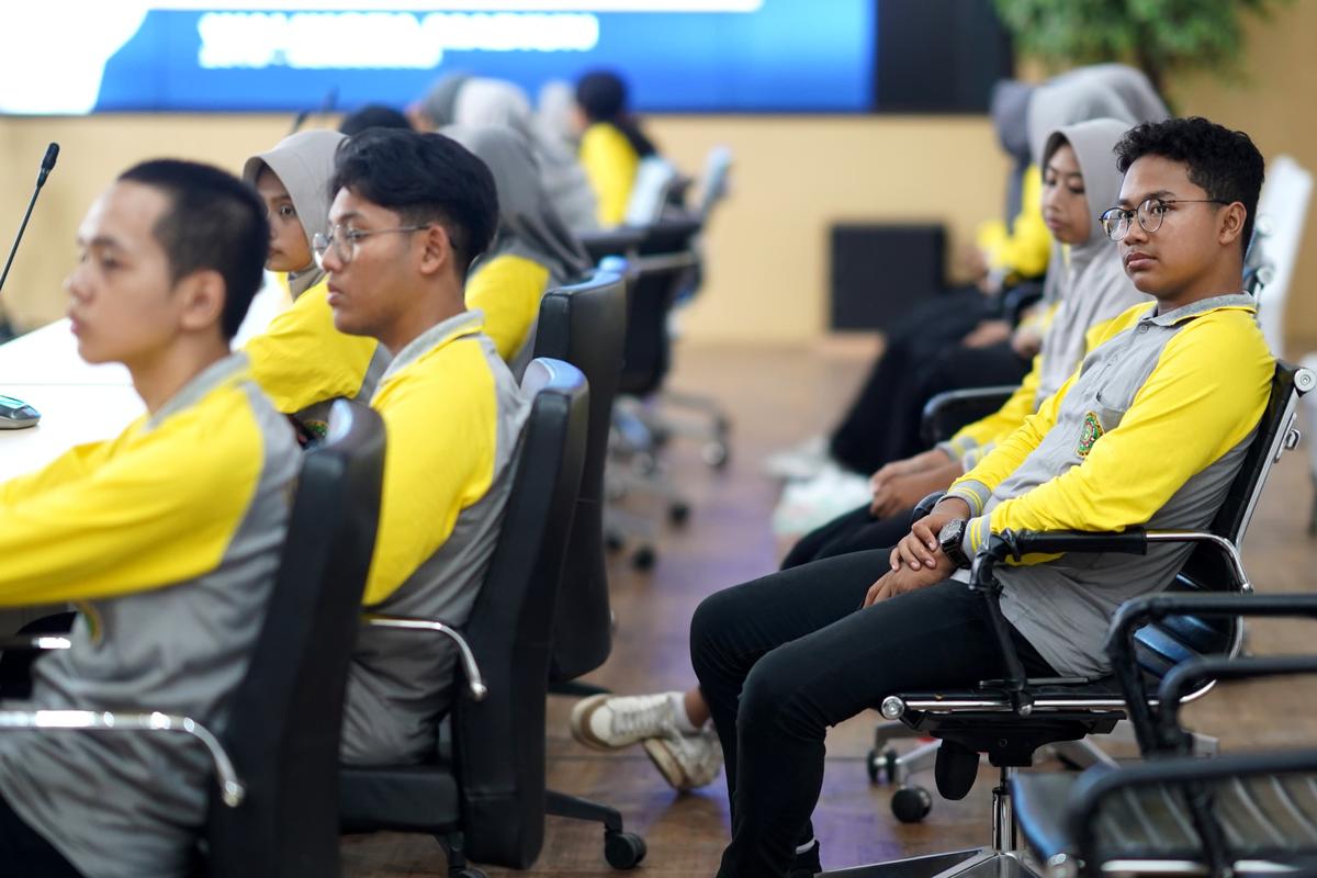 Foto 4 dari 9: Jadi Narasumber Tokoh Inspiratif Bagi Anak Muda, Wali Kota Pesan Jangan Malu untuk Berjuang