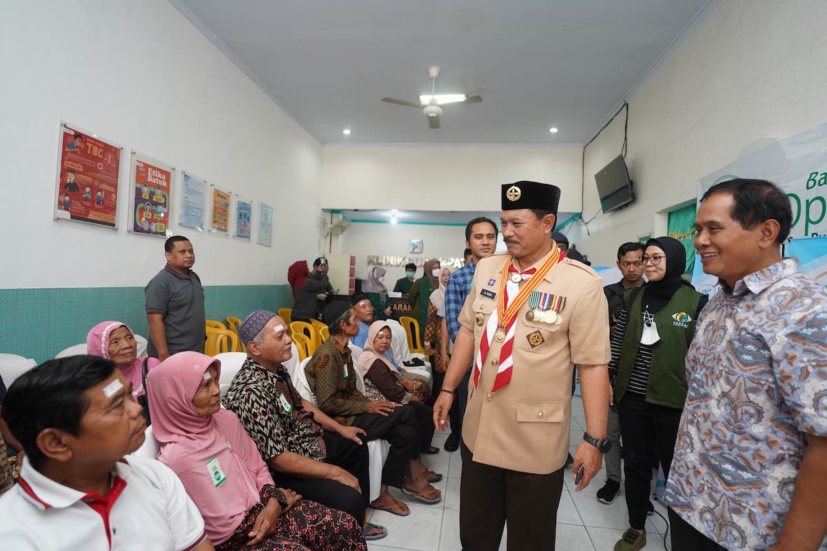Foto 9 dari 9: Klinik 24 Bareng IDI Gelar Baksos Operasi Katarak Gratis, Wali Kota Beri Apresiasi