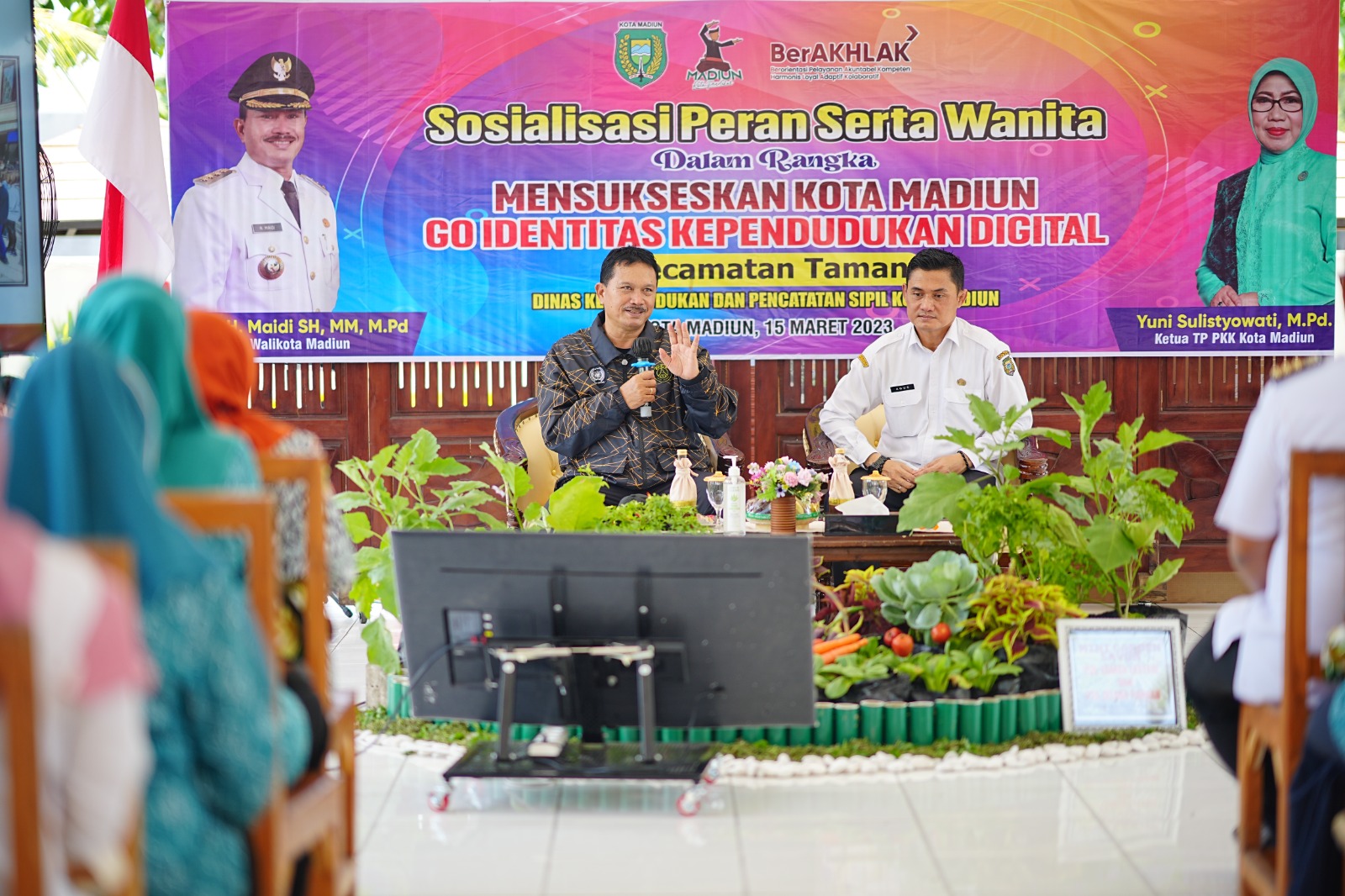 Foto 3 dari 10: Kejar Target Nasional, Pemkot Kebut Program Digitalisasi Data Kependudukan