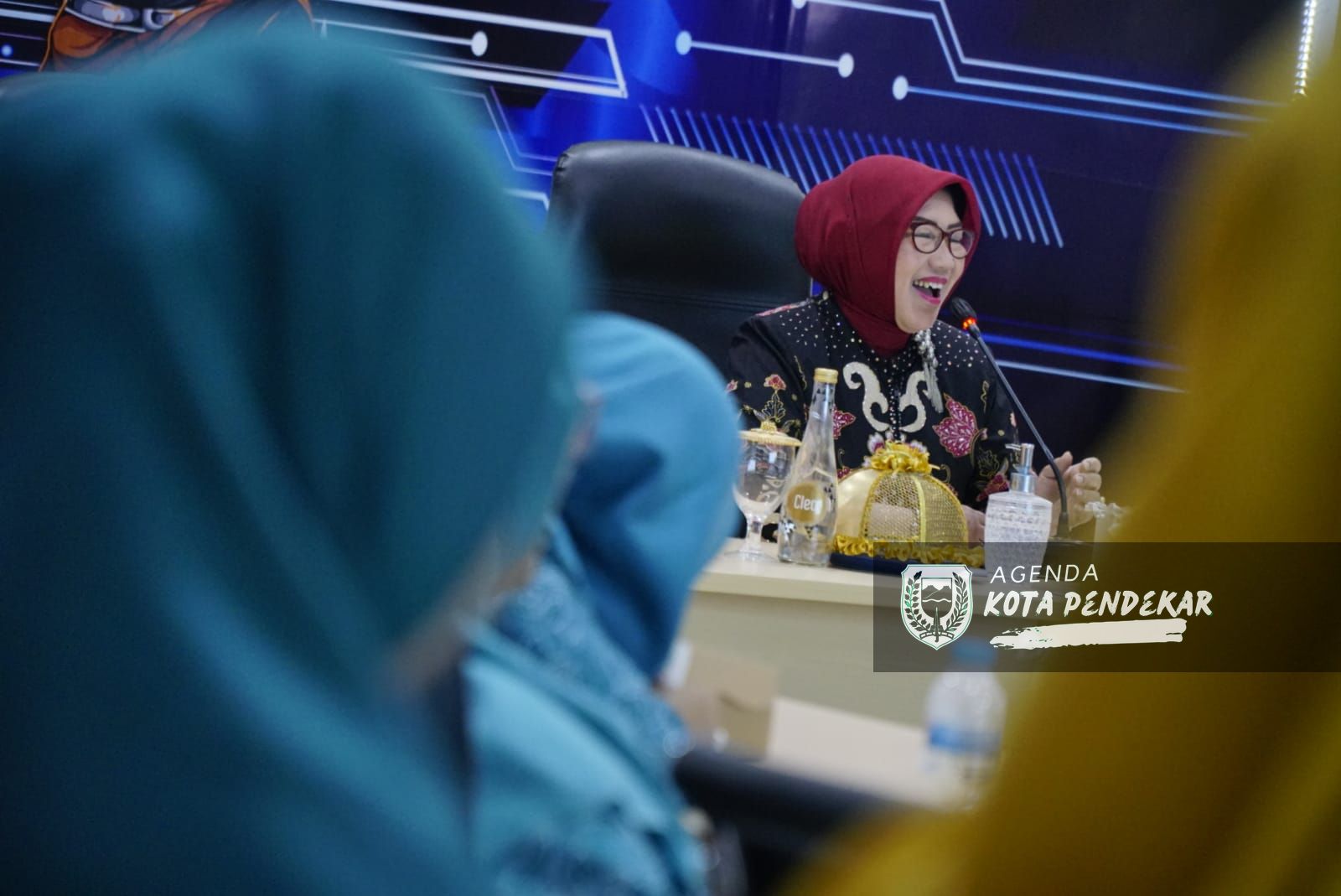 Foto 8 dari 17: Tingkatkan Peran Perempuan Dalam Ketahanan Keluarga, Diskominfo Gelar Sarasehan Bersama Ketua TP PKK Dan Influencer