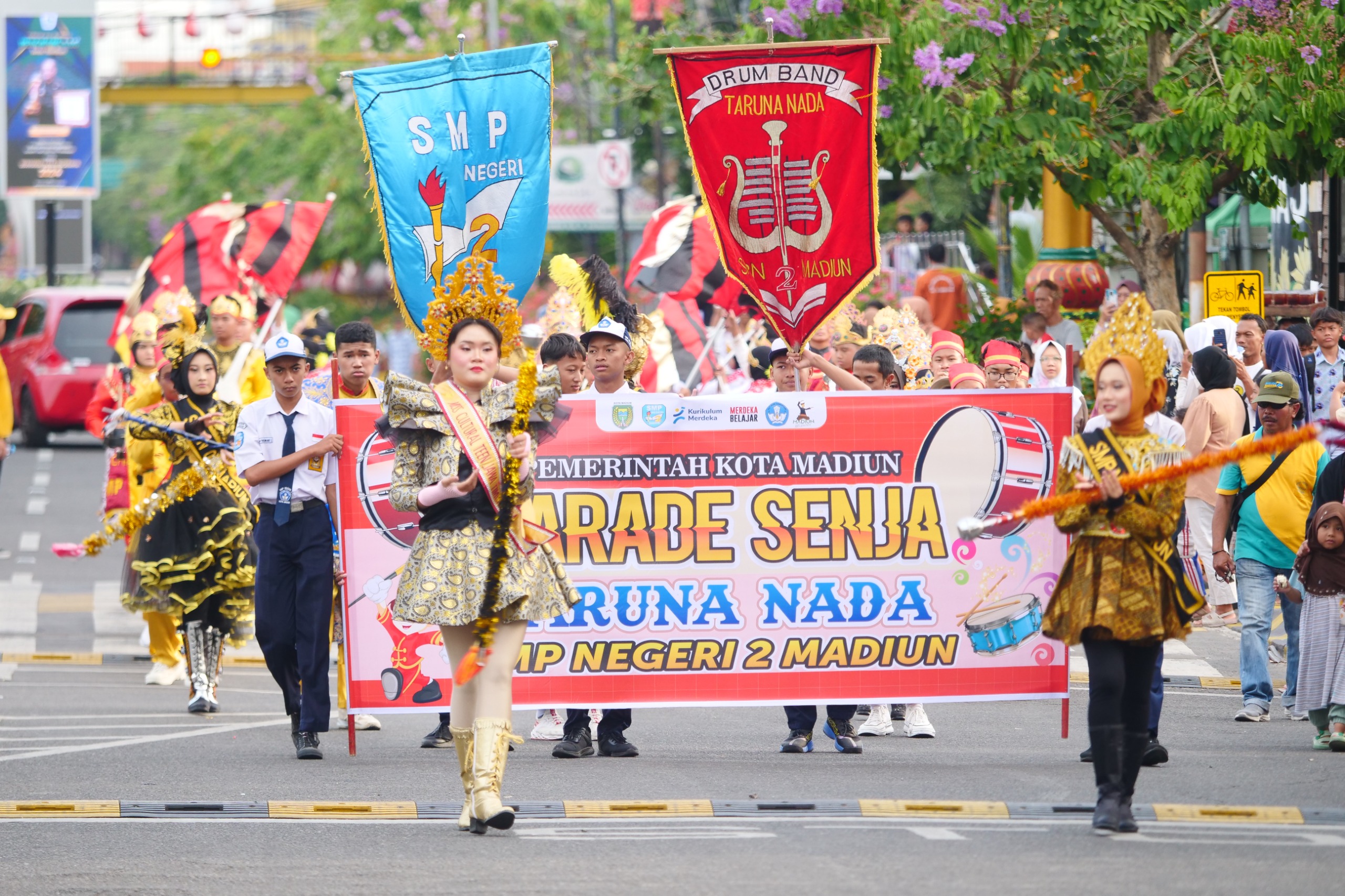 Foto utama berita: Angkat Kisah dan Budaya Nusantara, Parade Senja Hadir Semarakkan Kota