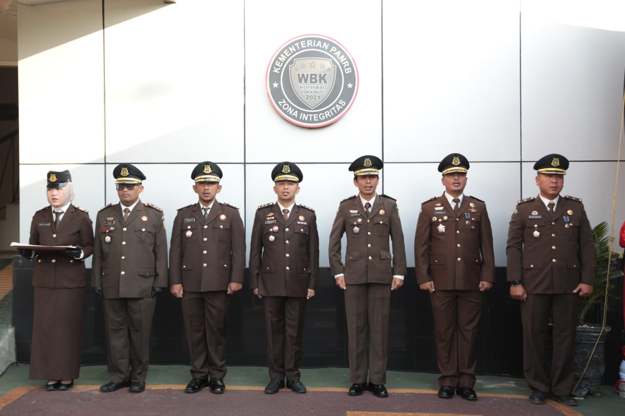 Foto 7 dari 7: Peringati Hari Bhakti Adhyaksa ke-63, Kajari Harap Penegakan Hukum yang Tegas dan Humanis