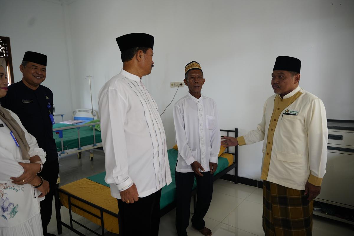 Foto 8 dari 13: Buka Khataman Alquran dan Tinjau Pondok Ramadan, Wali Kota: Ramadan Momentum Bangun Karakter Religius