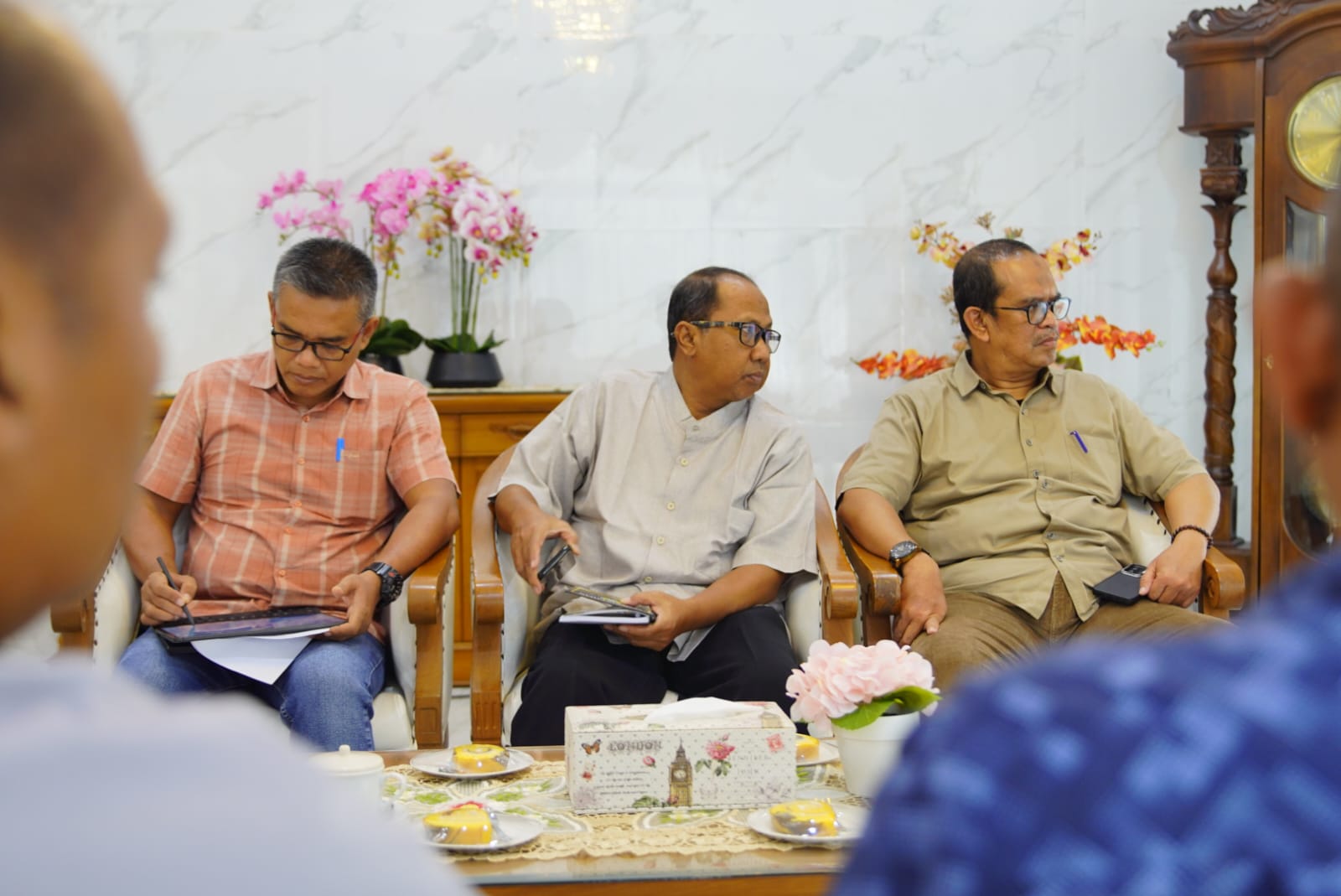 Foto 2 dari 7: Tak Ingin Kejadian Pengeroyokan Gerombolan OTK Terulang, Pj Wali Kota Eddy Gelar Rakor Tentukan Strategi Pengamanan ke Depan