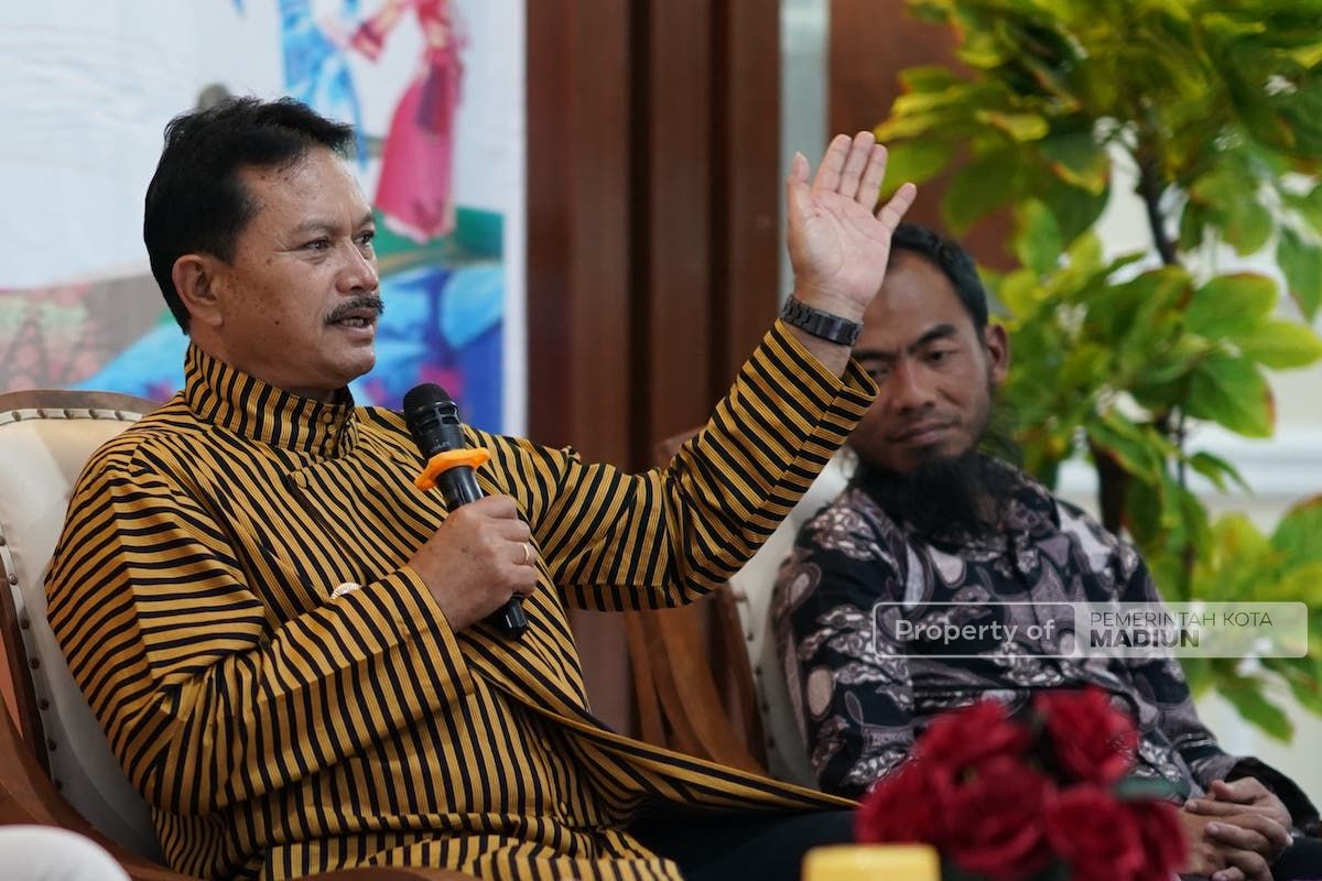 Foto 1 dari 9: Buka Sosialisasi Cinta, Bangga, dan Paham Rupiah, Wali Kota Ajak Warga Bijak Gunakan Uang