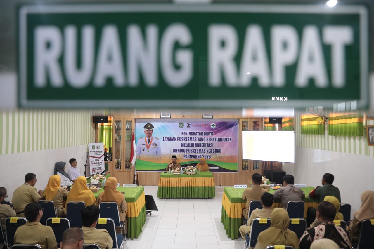 Foto 2 dari 9: Menuju Akreditasi Paripurna, Wali Kota Beri Arahan Puskesmas Ngegong