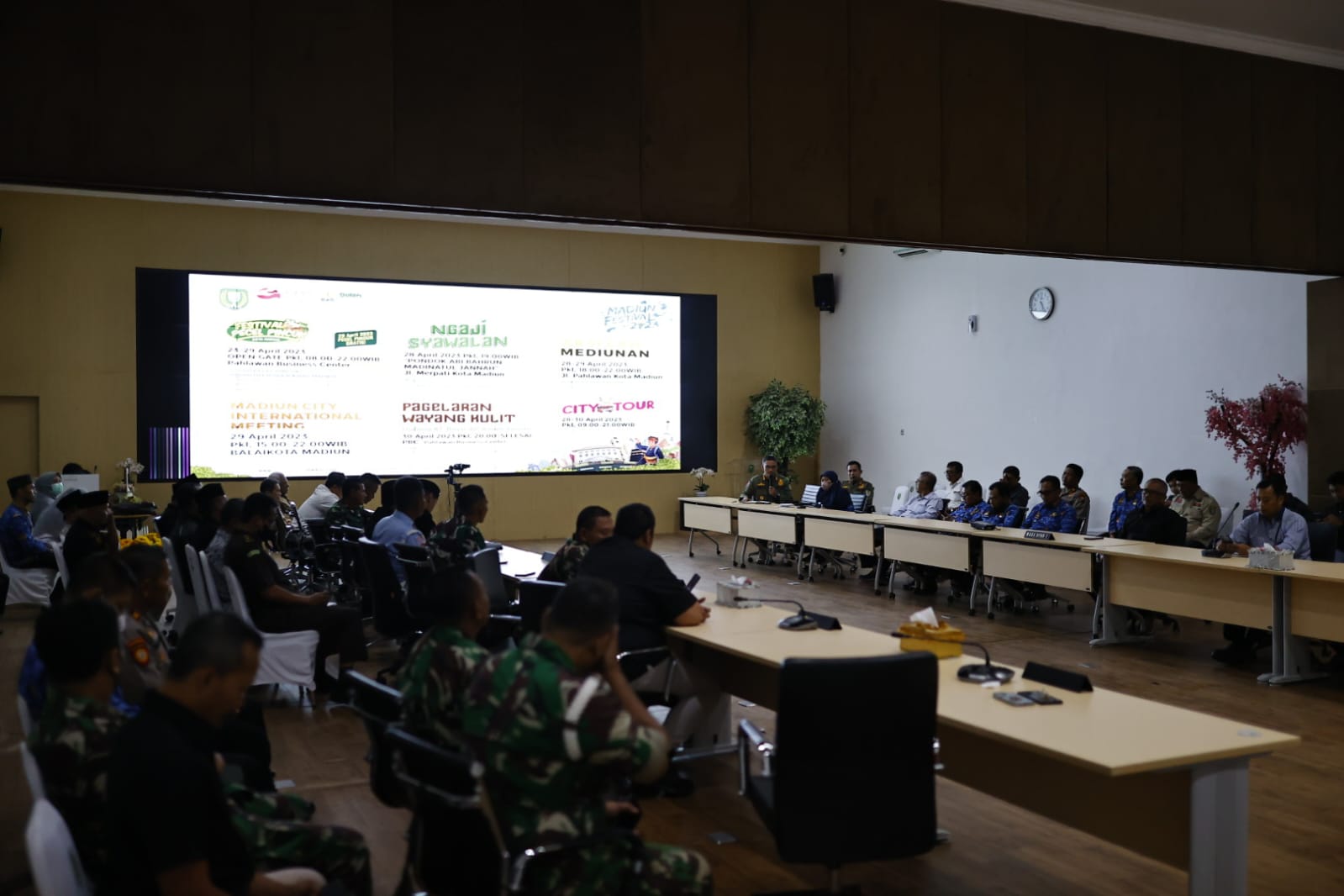 Foto 2 dari 10: Jelang Lebaran, Wali Kota Gelar FGD Bersama Forkopimda