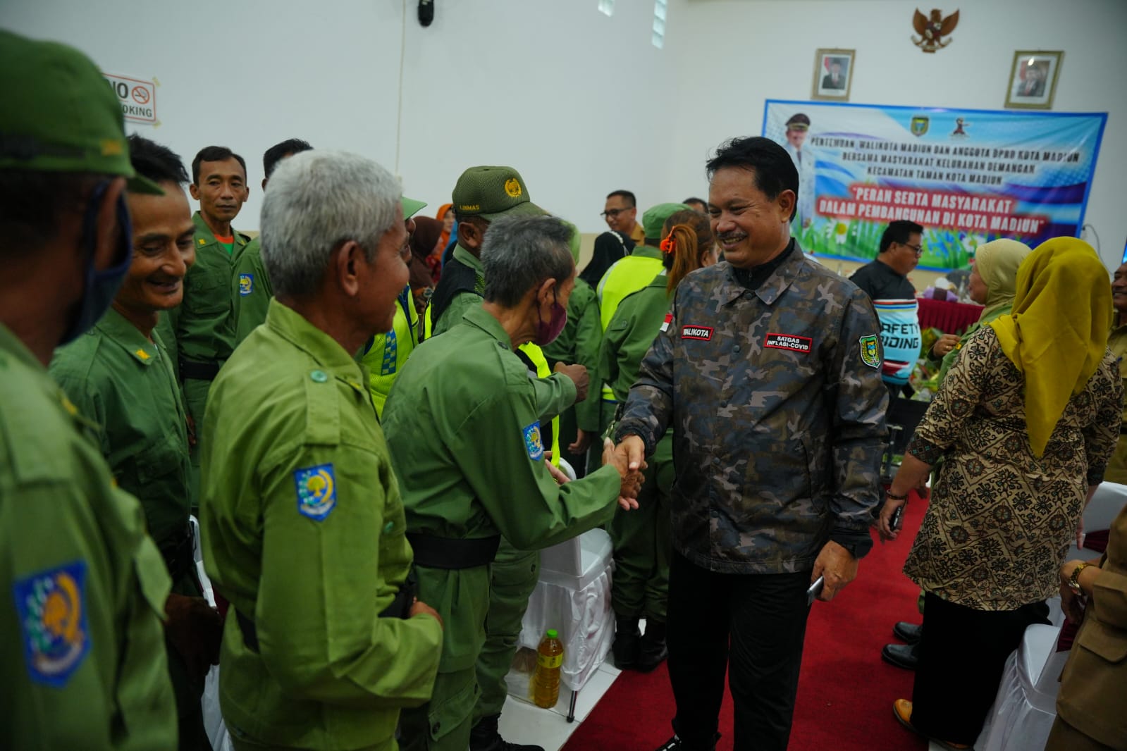 Foto 9 dari 10: Bersama DPRD, Wali Kota Bertemu Warga Di Tiga Kelurahan