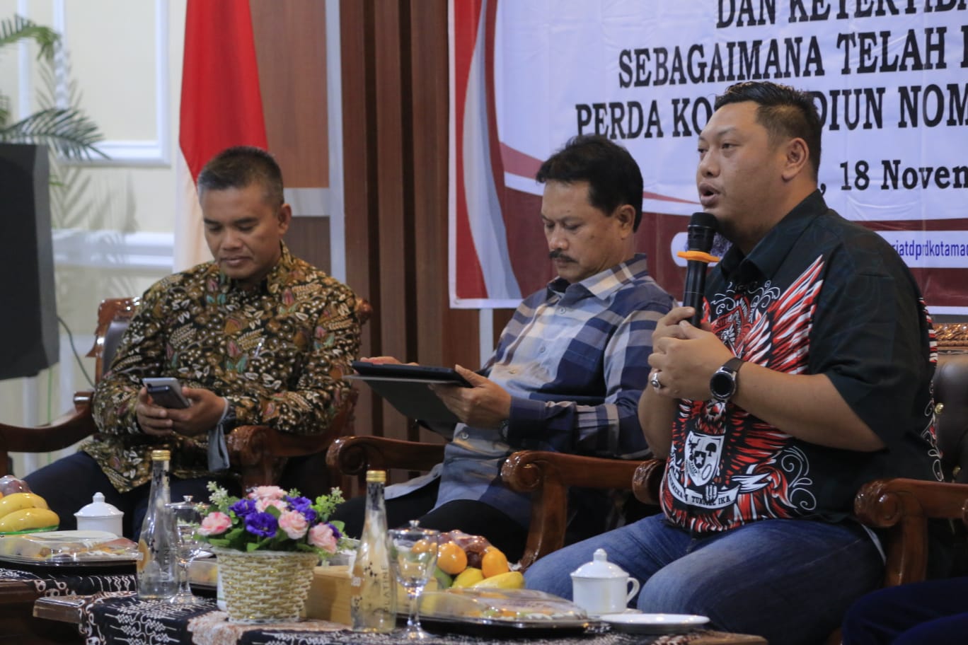 Foto 8 dari 9: Jadi Narsumber Evaluasi Perda, Wali Kota Harap Masyarakat Ikut Aktif Jaga Trantibum
