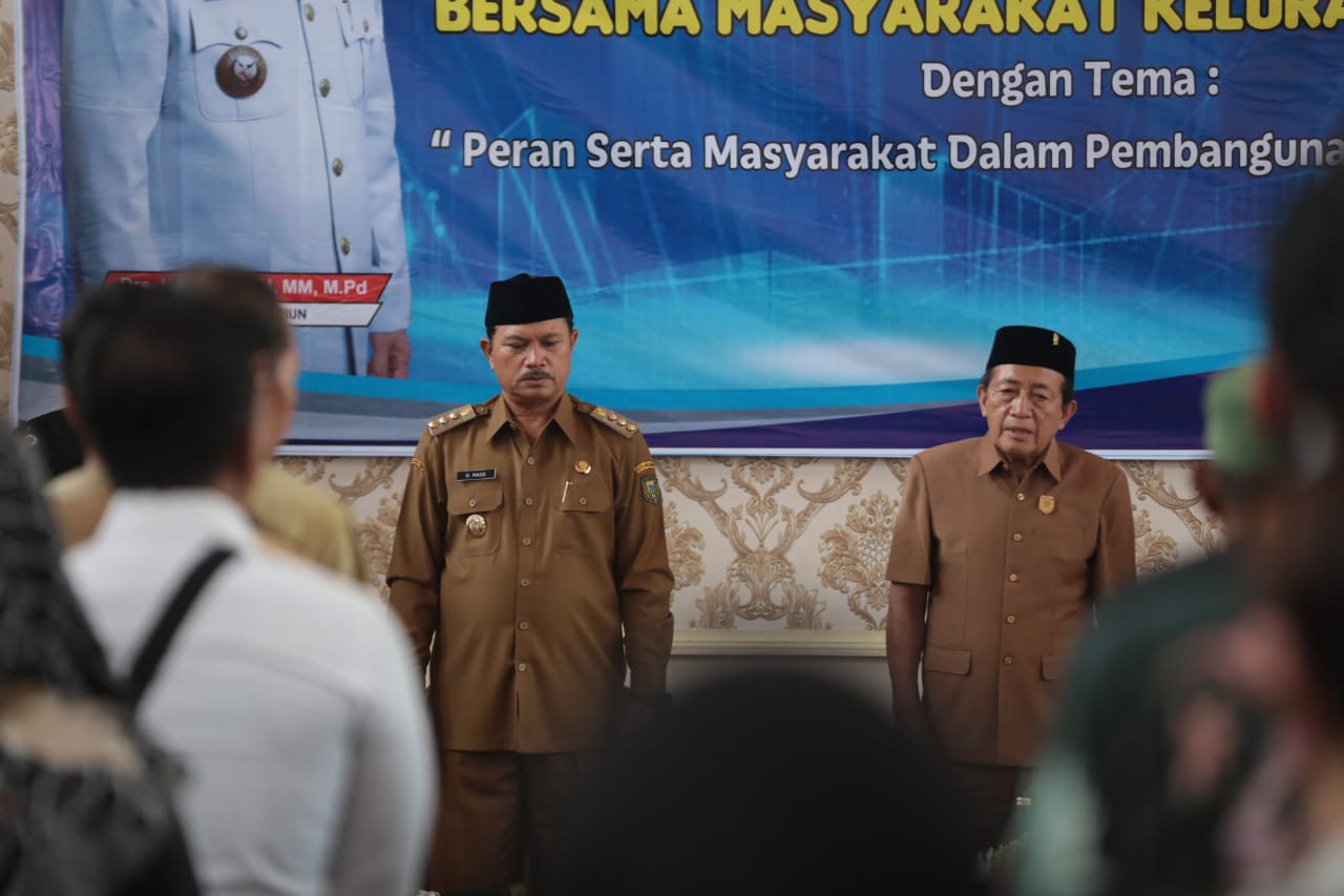 Foto 11 dari 12: Bertemu Masyarakat Kelurahan Taman, Wali Kota Serap Aspirasi Sekaligus Sampaikan Program Pembangunan