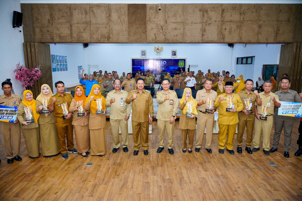 Foto 8 dari 8: Hadiri PPID Award, Wali Kota : Informasi Terbuka Itu Penting