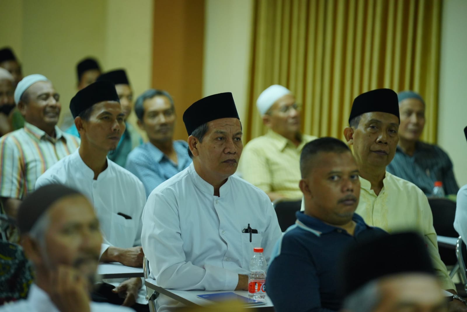 Foto 7 dari 8: Hadiri Pelatihan Penyembelihan Hewan Kurban Secara Syar’i, Wali Kota Beri Apresiasi MUI