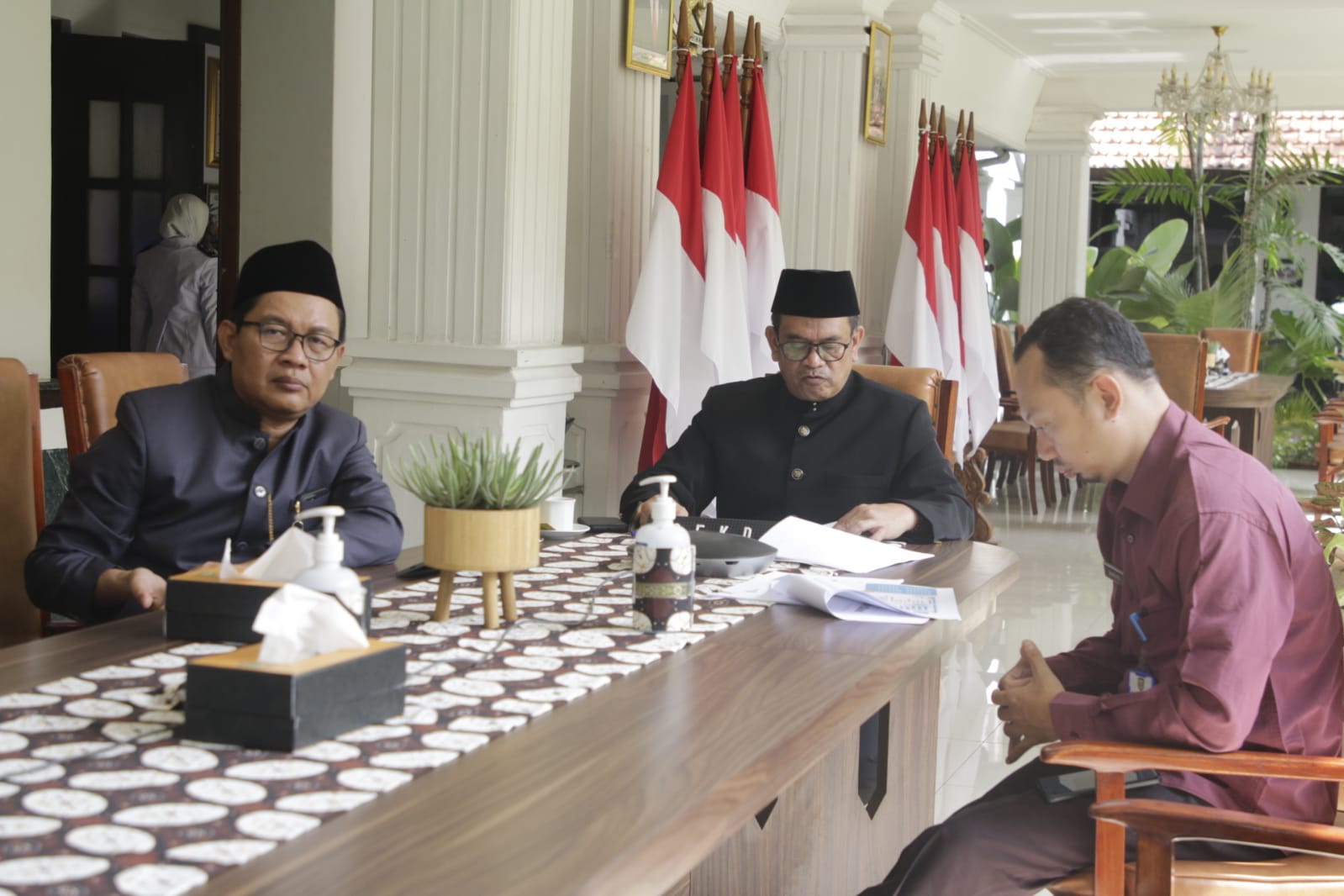 Foto 9 dari 11: Ikuti Monev KI, Pemkot Madiun Paparkan Keterbukaan Informasi Publik Di Kota Pendekar