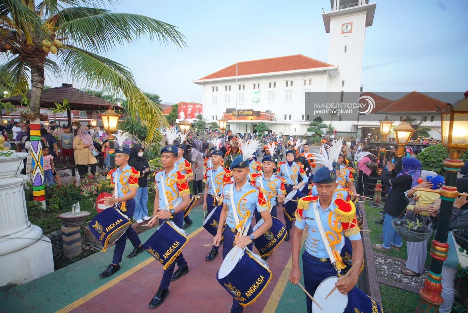 Berkreasi Di Parade Senja