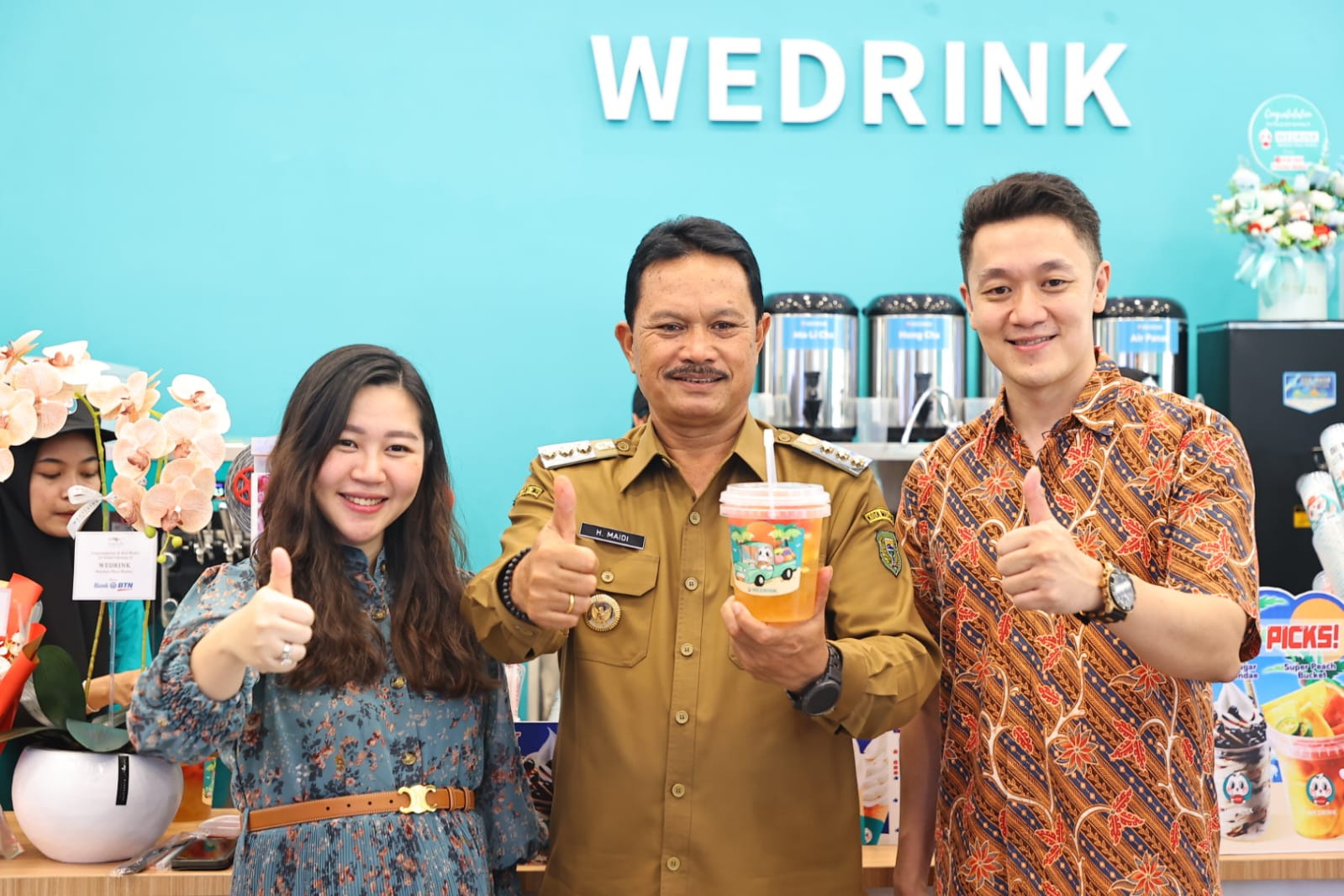 Foto 2 dari 7: Hadiri Pembukaan Gerai Ice Cream dan Minuman, Wali Kota: Ini Melengkapi Kuliner di Kota Madiun