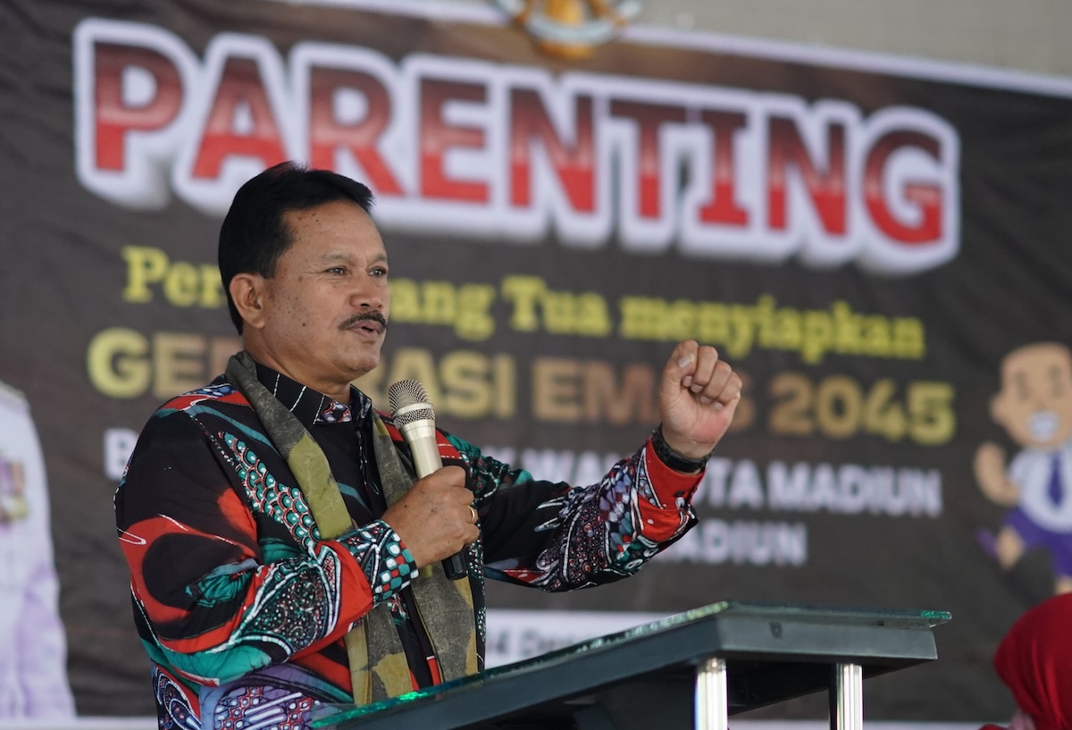Foto 1 dari 9: Wujudkan Generasi Emas 2045, Wali Kota Beri Arahan Kepada Orangtua Siswa SMPN 14 Kota Madiun