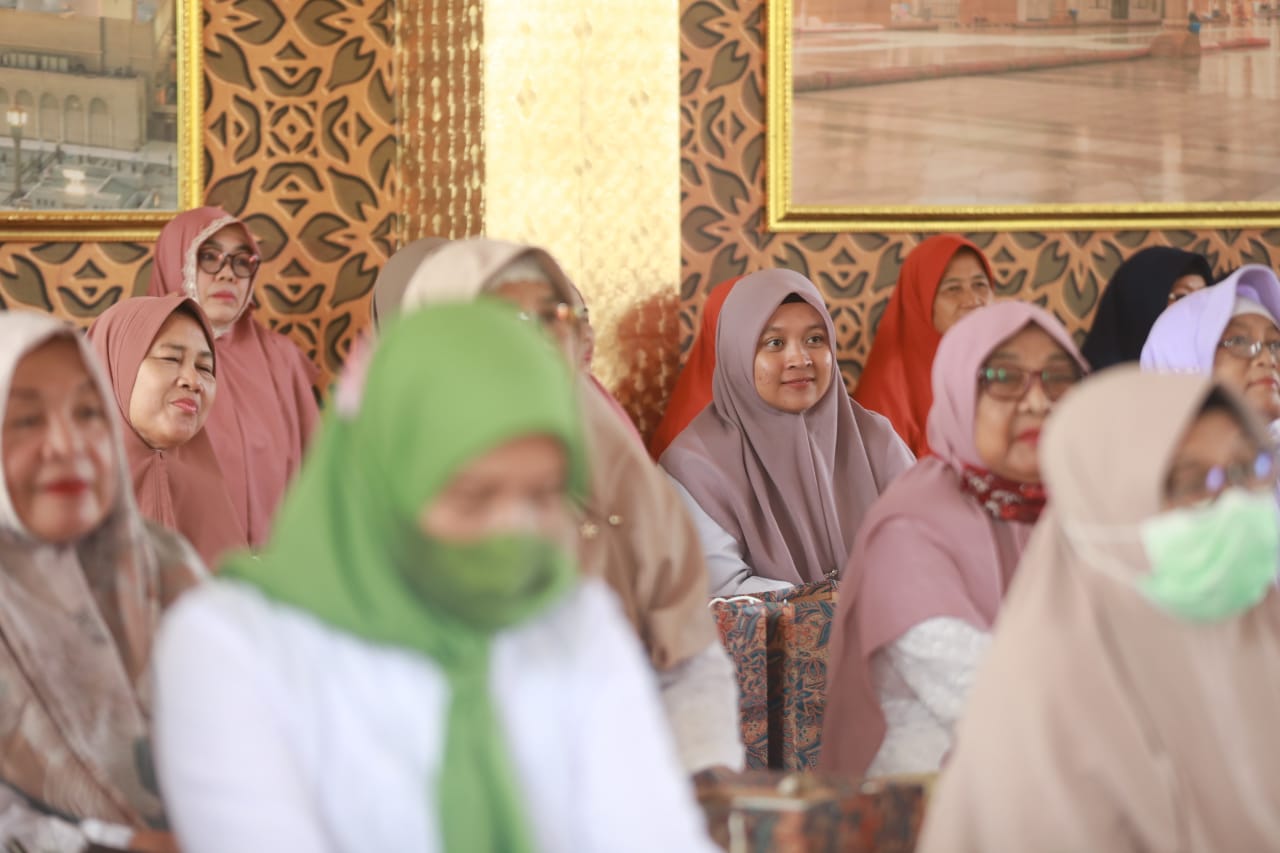 Foto 4 dari 12: Sambut Bulan Suci Ramadan, Wali Kota Gelar Pengajian di Pondok Abi Bahrun