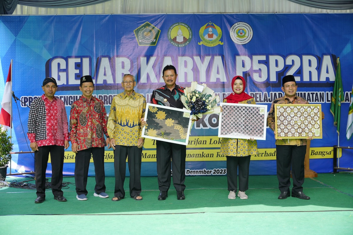 Foto 6 dari 8: Hadiri Gelar Karya P5 MI Islamiyah, Wali Kota Puji Pendidikan Akademik Dan Agama Yang Seimbang