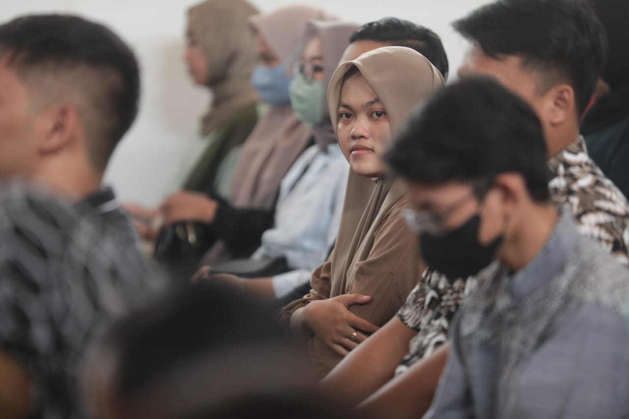 Foto 10 dari 12: Bertemu Masyarakat Kelurahan Taman, Wali Kota Serap Aspirasi Sekaligus Sampaikan Program Pembangunan