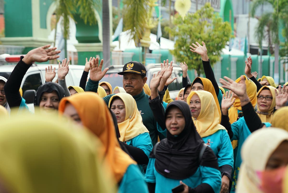 Foto 1 dari 9: Peringati HKN Ke-59, Wali Kota : Tenaga Kesehatan Harus Sehat