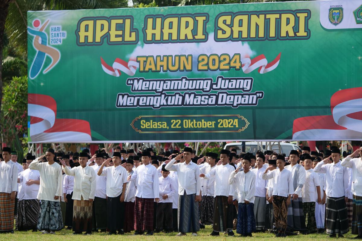 Foto 4 dari 19: Peringati Hari Santri, Pj Wali Kota Harap Santri Tingkatkan Kemandirian dan Lanjutkan Perjuangan