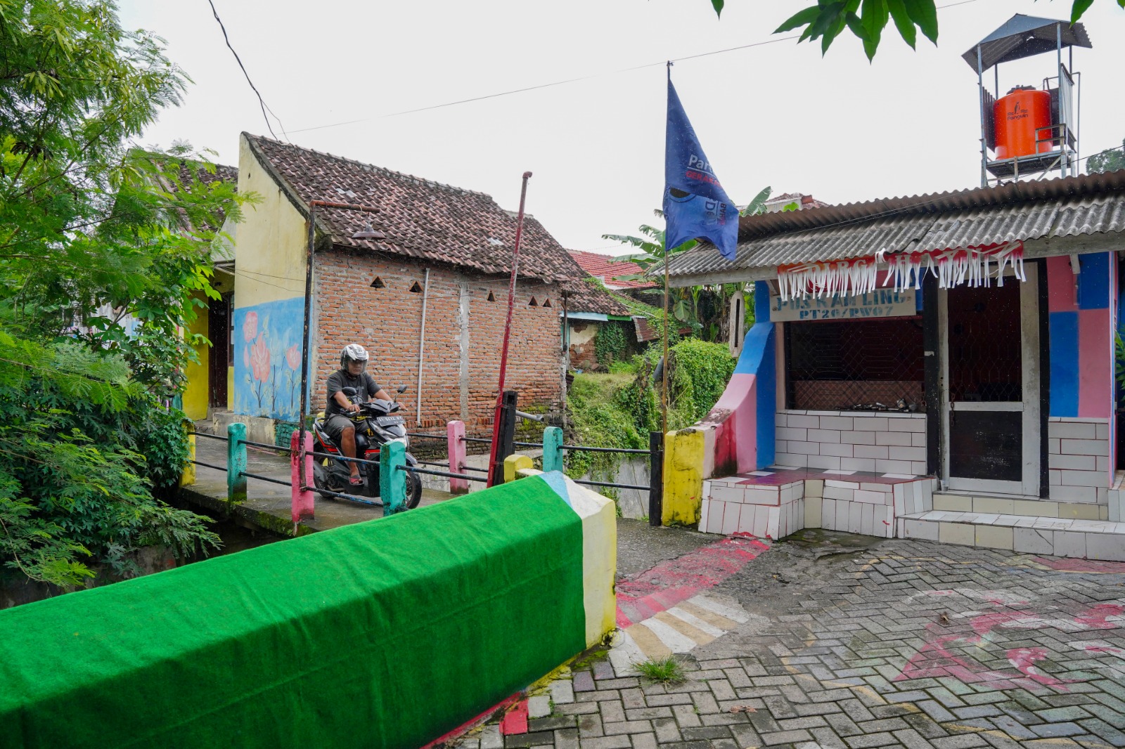 Foto 7 dari 10: Dekat dengan PRC, Wali Kota Berencana Jadikan Permukiman Lodayan Jadi Kampung Wisata Kreatif