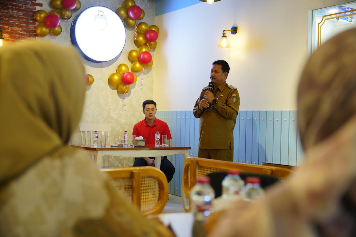 Foto 1 dari 8: Bisnis Kuliner Kian Menjanjikan, Wali Kota Resmikan Resto Kuliner Baru di Kota Pendekar