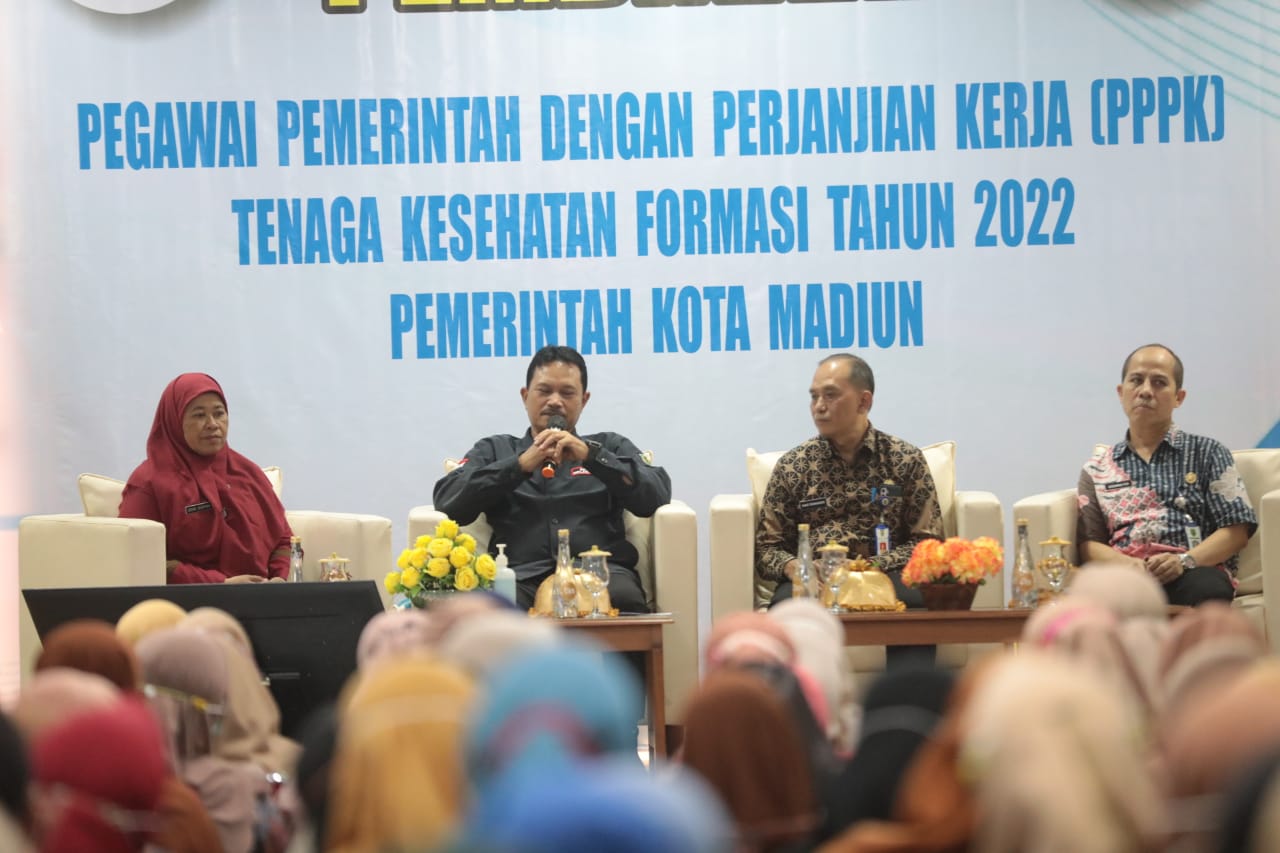Foto utama berita: Beri Pembinaan PPPK Nakes, Wali Kota Minta Serius dalam Bekerja