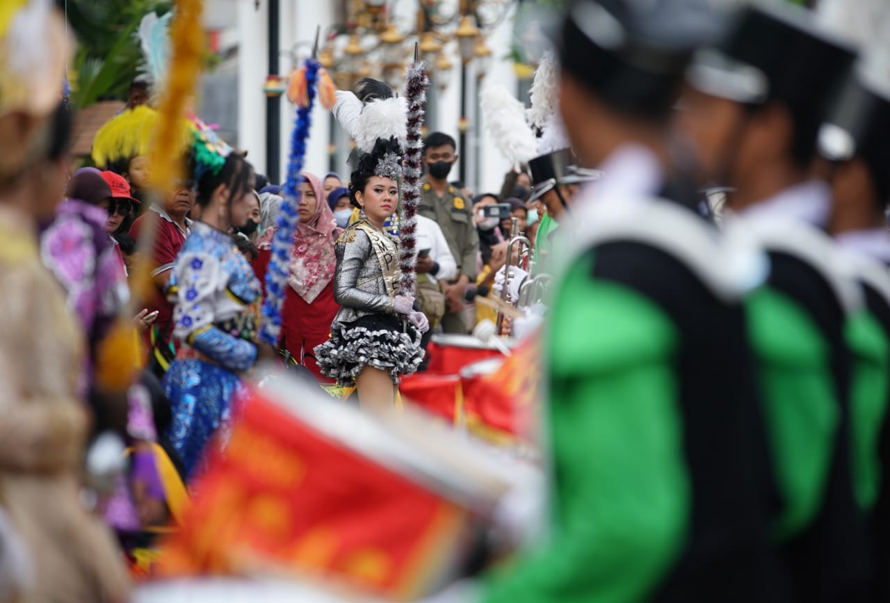 Drumband SMPN 5 dan PBB Kreasi SMASA Meriahkan PSC